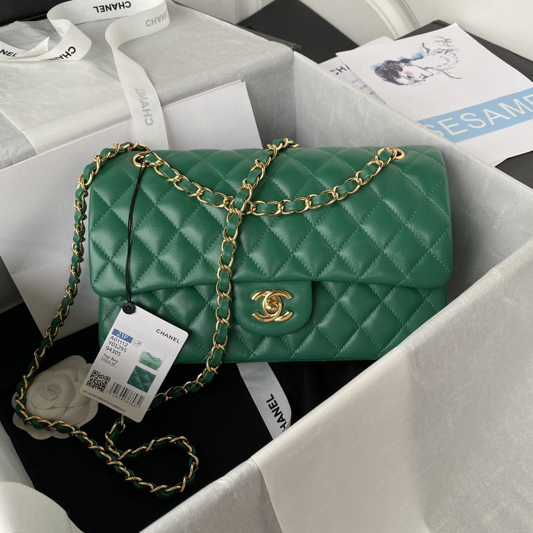Ch**el CLASSIC HANDBAG GRAINED SHINY CALFSKIN & GOLD-TONE METAL GREEN 6 × 9.9 × 2.5 in