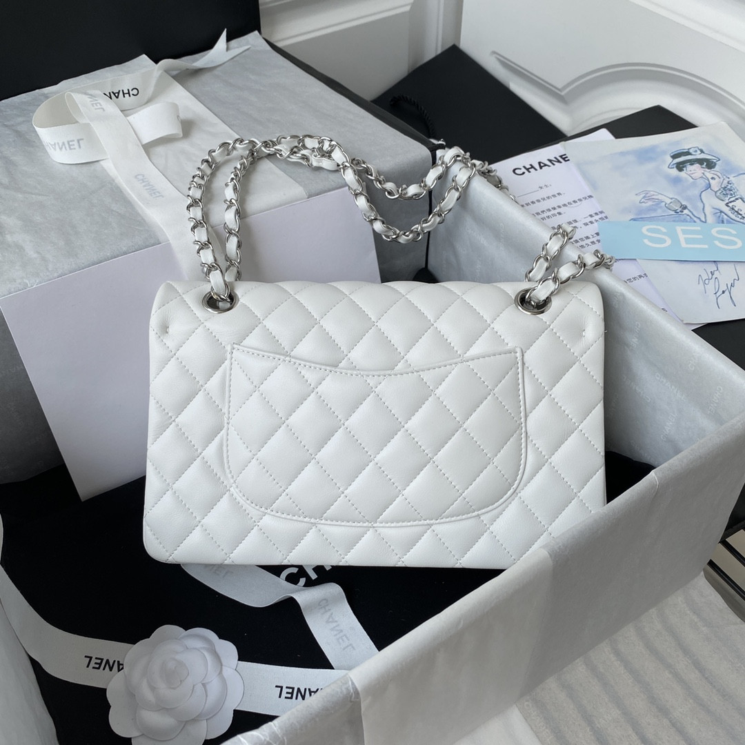 Ch**el CLASSIC HANDBAG LAMBSKIN & SILVER-TONE METAL WHITE 15.5x25.5x6.5cm