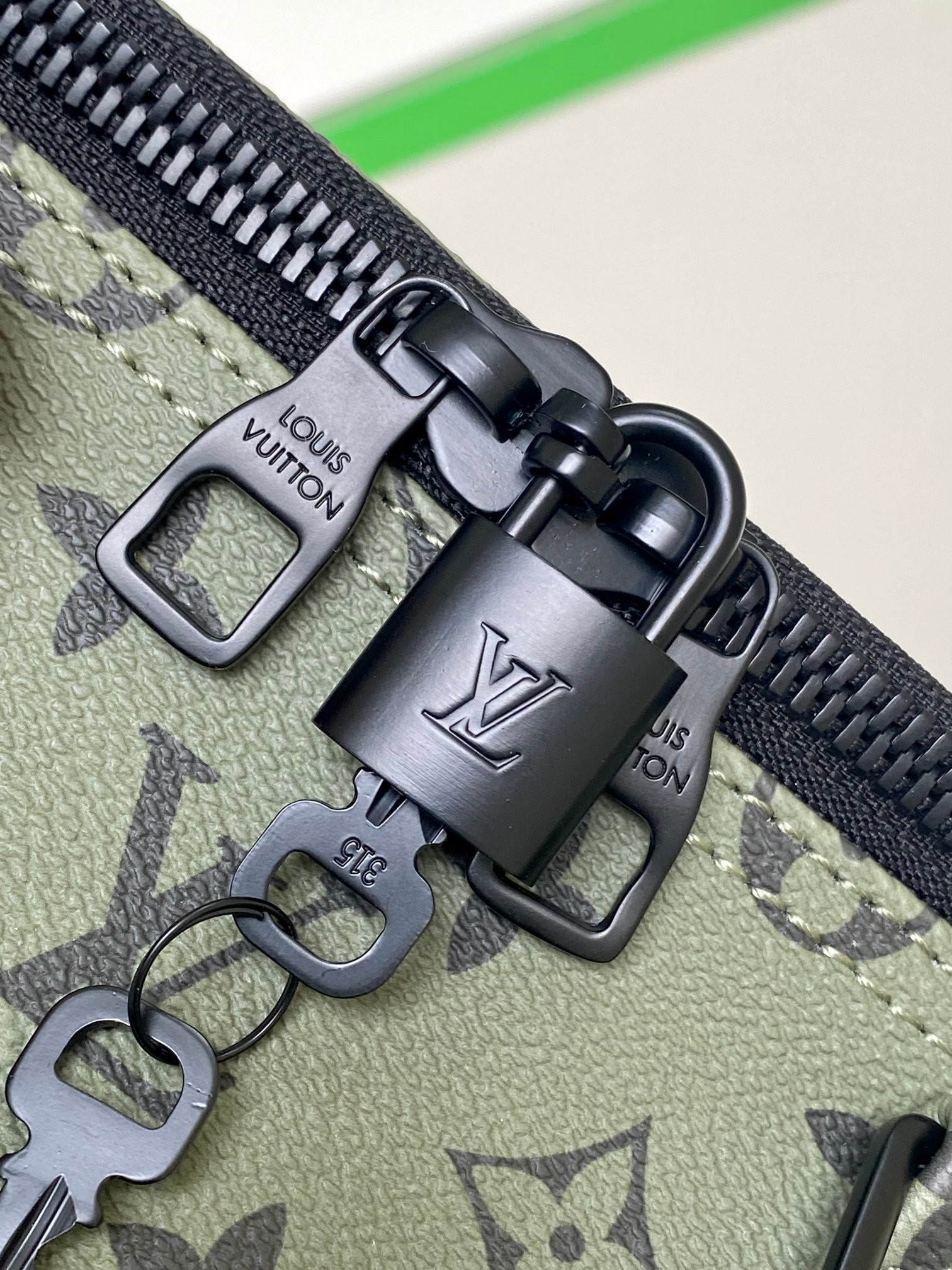 L0vis Vvtt0n Keepall Bandoulière 55 M23963