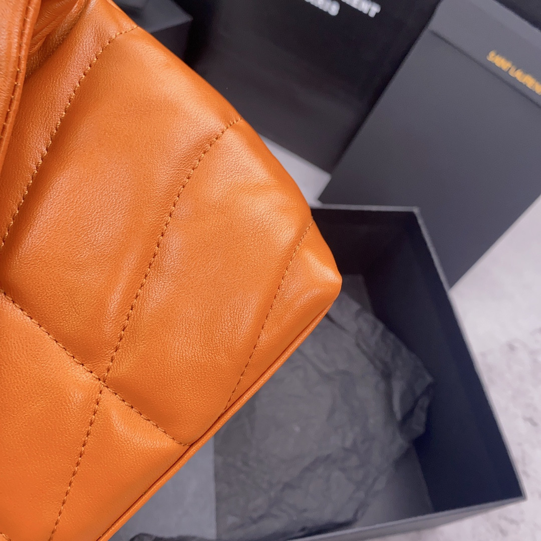 Y51 PUFFER IN LEATHER ORANGE 23 X 15.5 X 5.8 CM