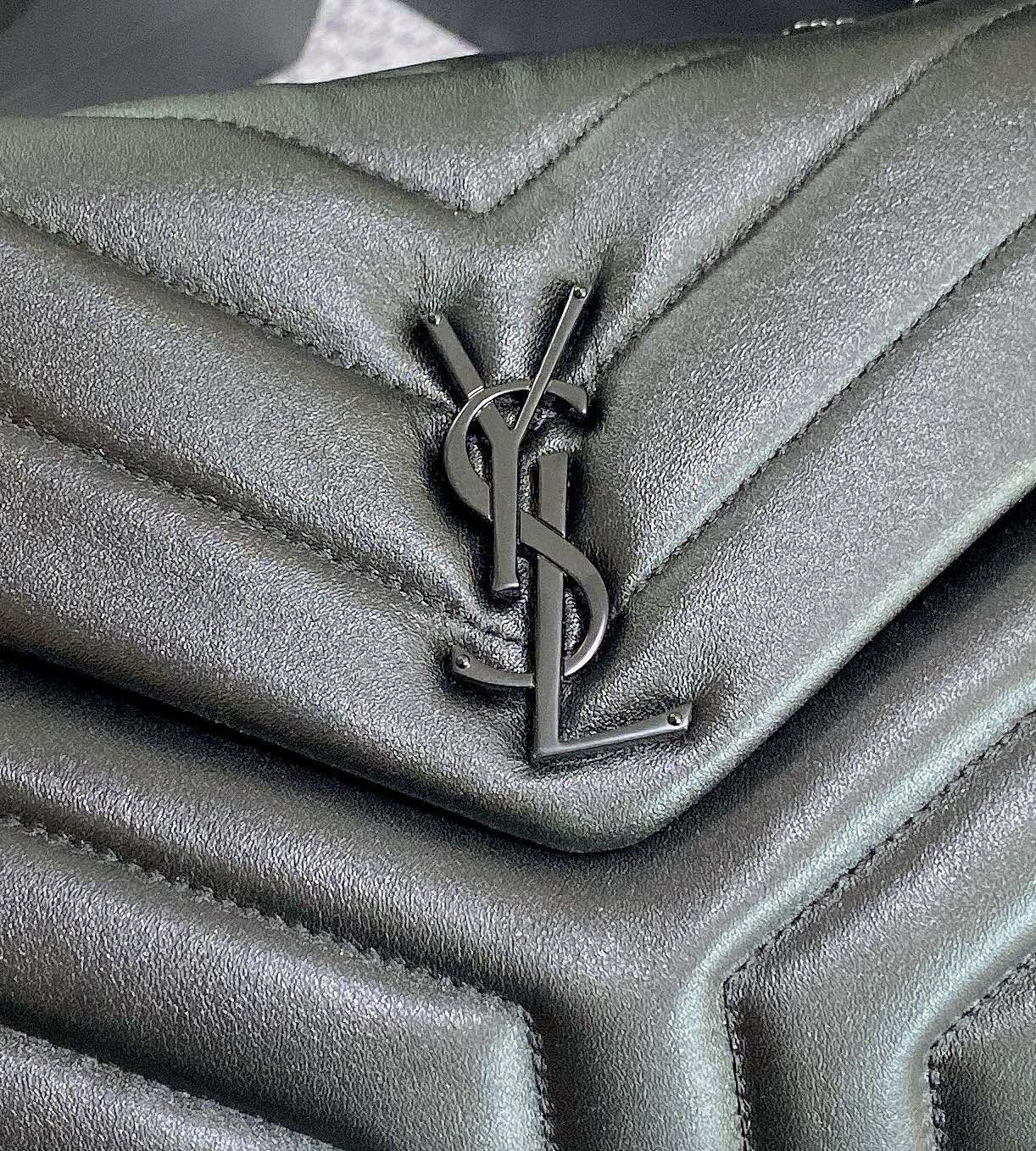 Y51 LOULOU SMALL IN QUILTED LEATHER BLACK 9 X 6.1 X 3.3 INCHES