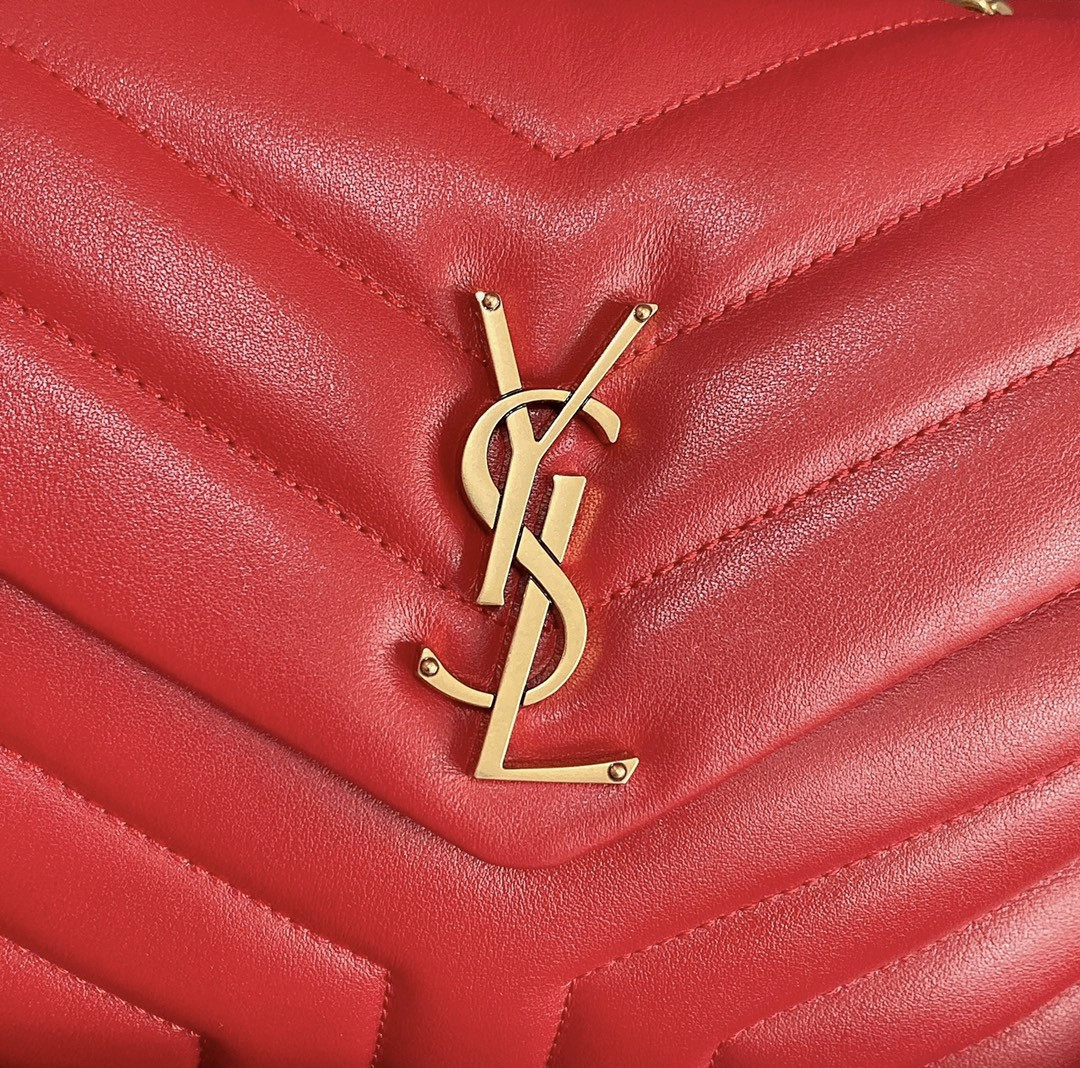 Y51 LOULOU SMALL IN QUILTED LEATHER SHINY RED GOLD 9 X 6.1 X 3.3 INCHES