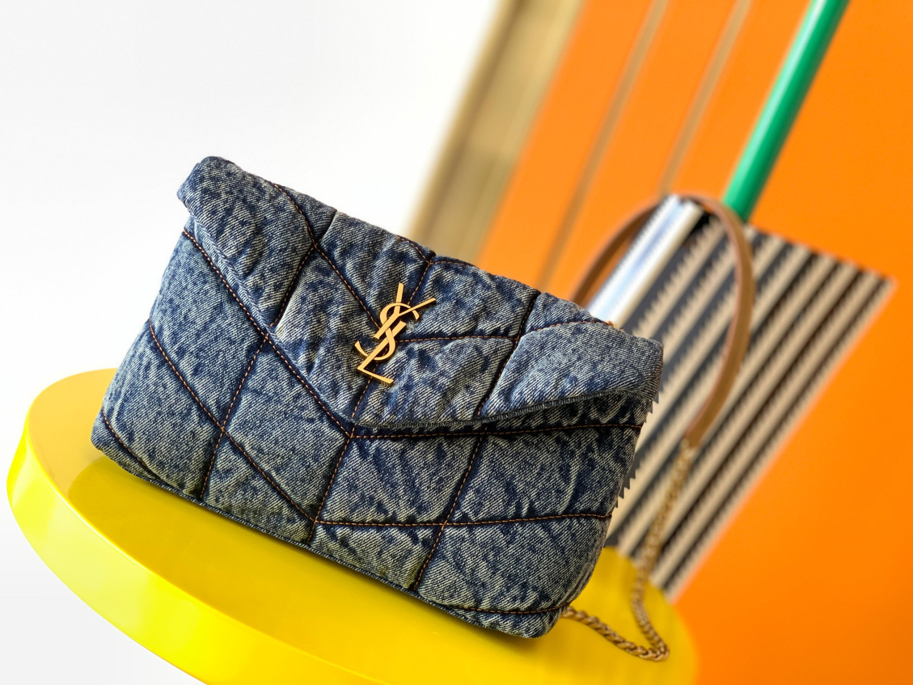 y51 puffer in suede and De*1m rodeo blue 23 x 15.5 x 5.8 cm