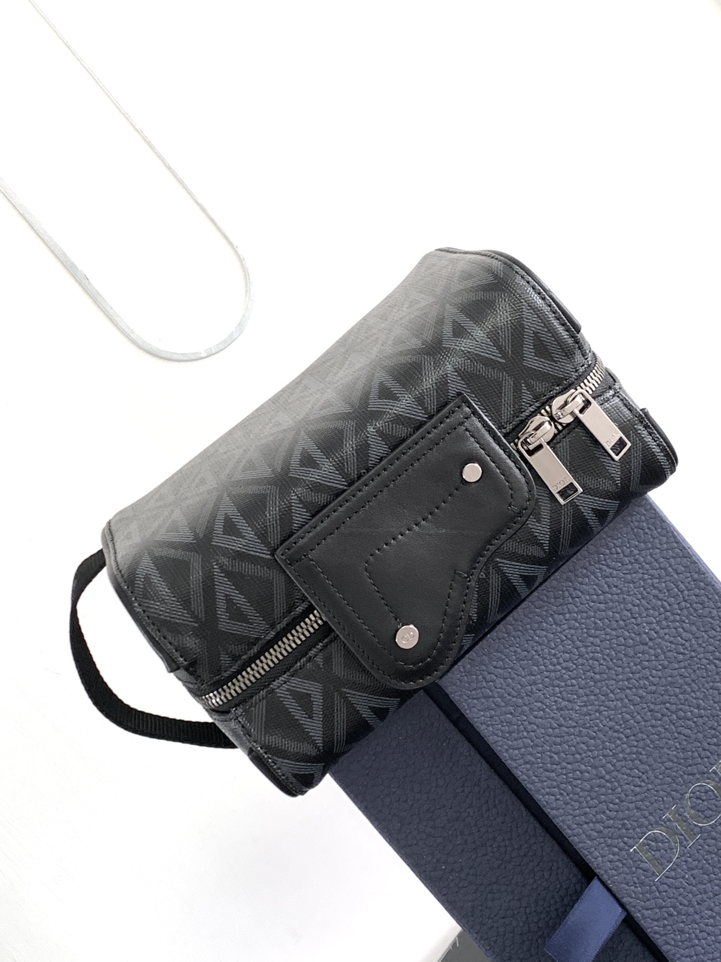 D10r Lingot Toiletry Bag Mirage Technical Fabric 8.5 x 5 x 4 inches