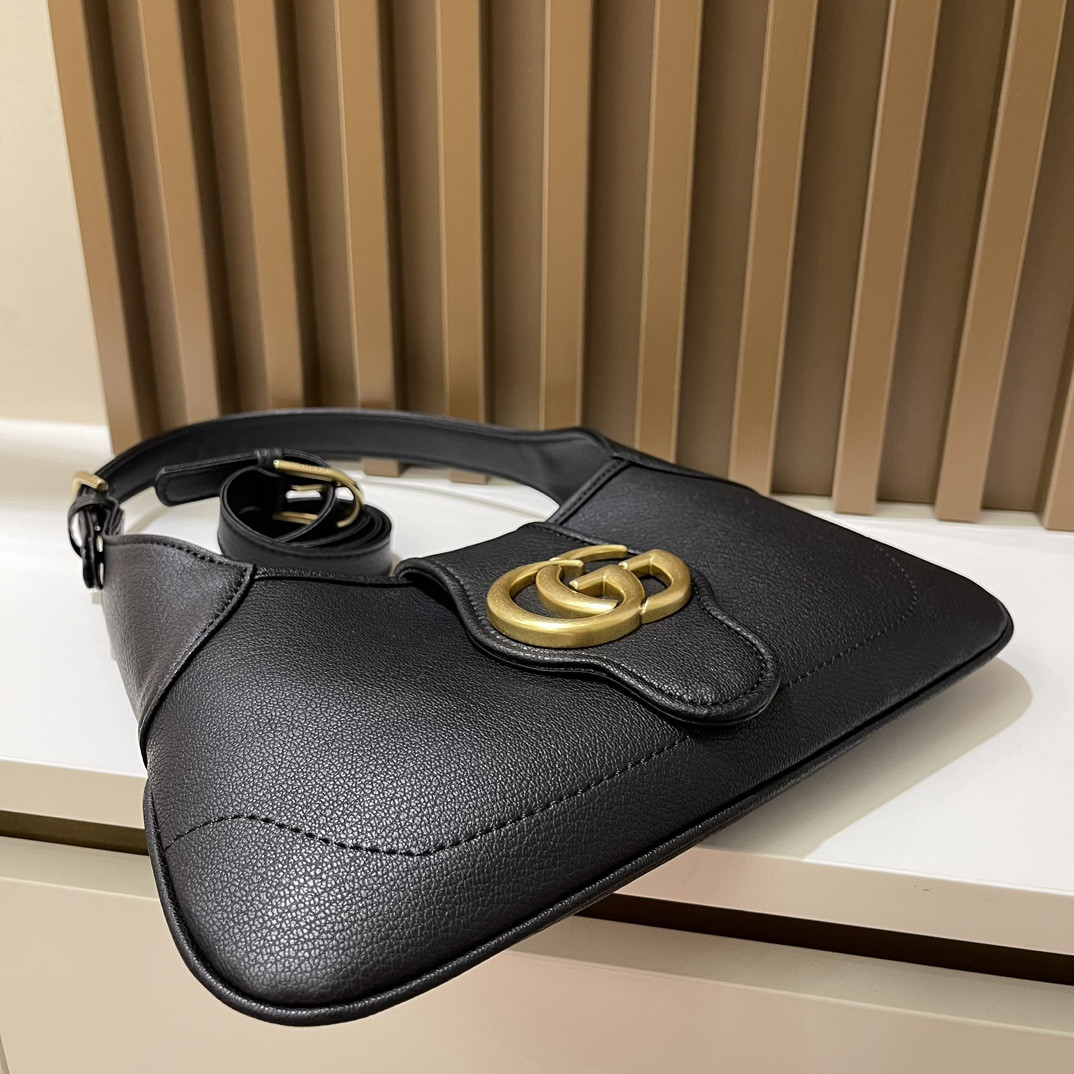 Gvc*1 APHRODITE SHOULDER BAG BLACK 27 X 13.5 X 2 cm