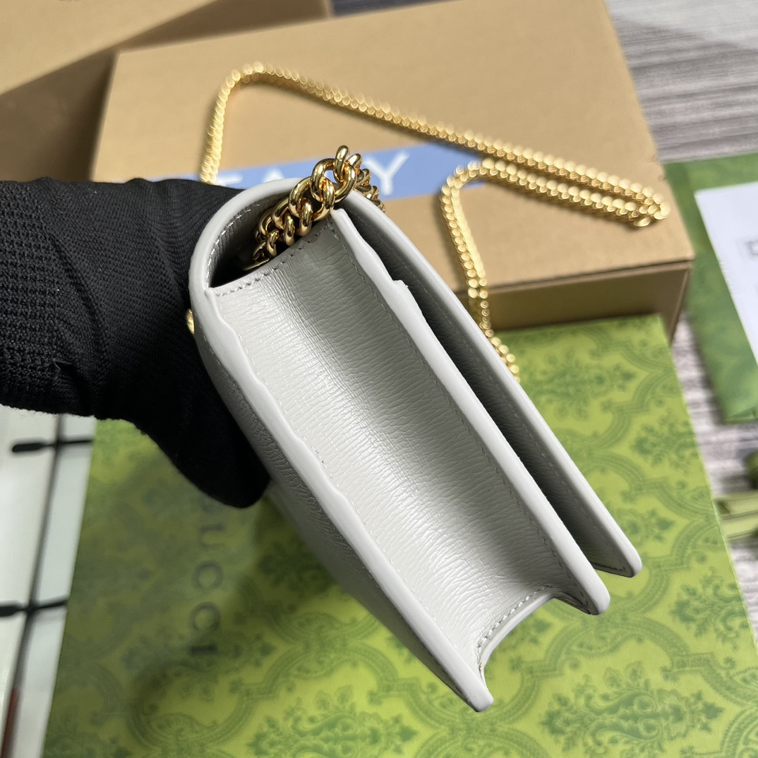 CHAIN WALLET WITH Gvc*1 SCRIPT LIGHT GREY 7.8"W x 5"H x 1.6"D