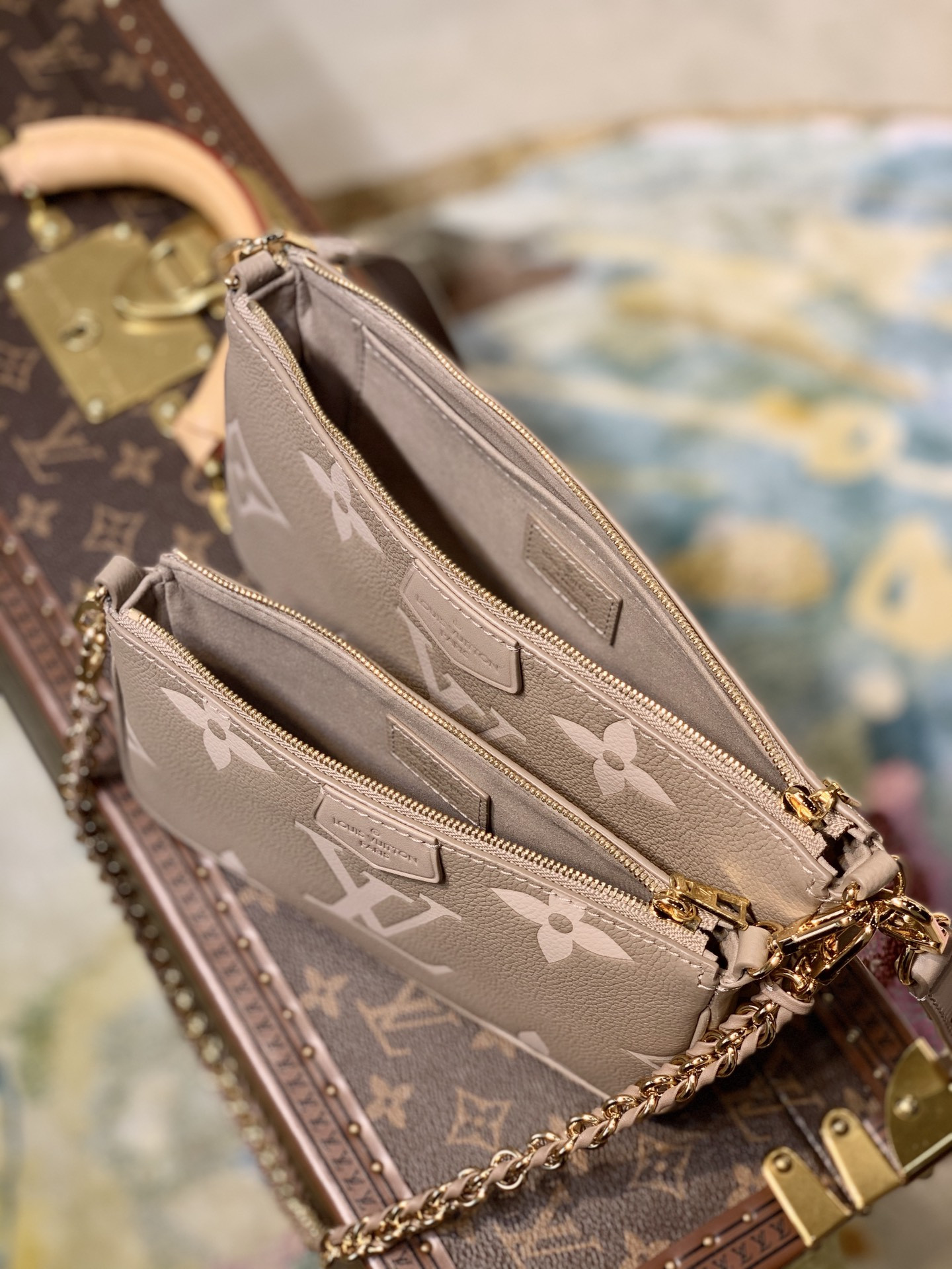 L0vis Vvtt0n Multi Pochette Accessoires 9.4 x 5.3 x 1.6 inches