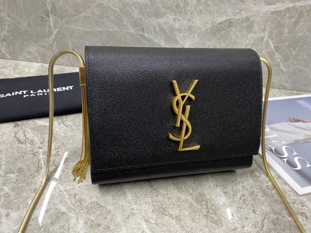 Y51 KATE MEDIUM  IN GRAIN DE POUDRE EMBOSSED LEATHER 9.4 X 5.7 X 2.1 INCHES