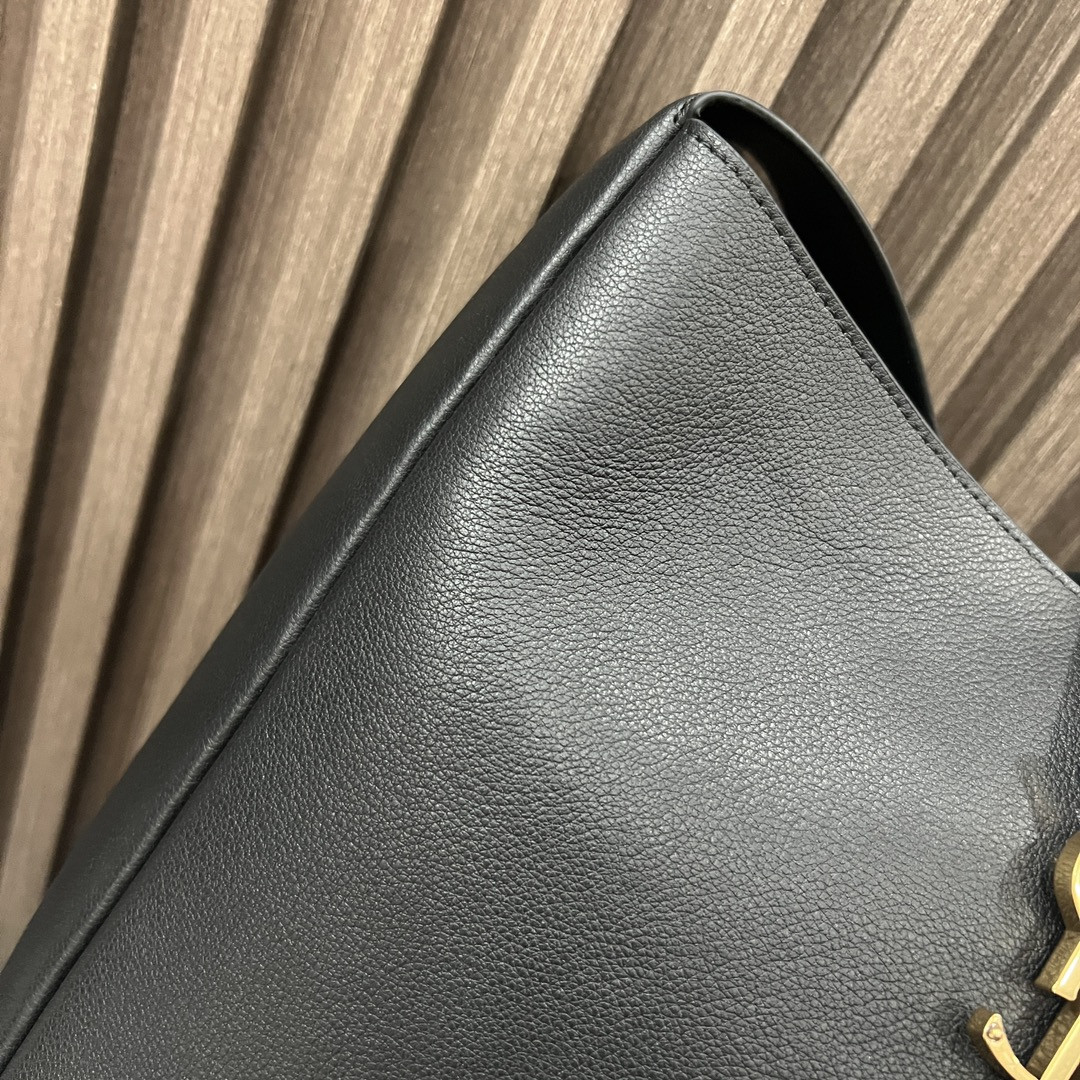 Y51 LE 5 À 7 S*pPLE LARGE IN SMOOTH LEATHER BLACK 11.8" X 11" X 4.3"