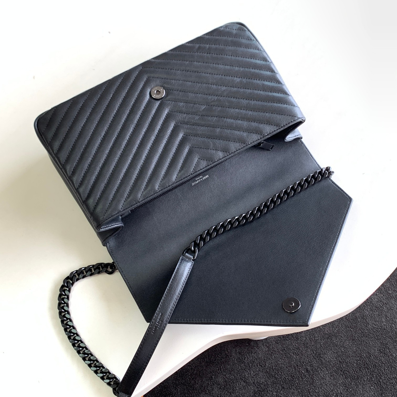 Y51 COLLEGE LARGE IN QUILTED LEATHER BLACK 32X21X8 CM