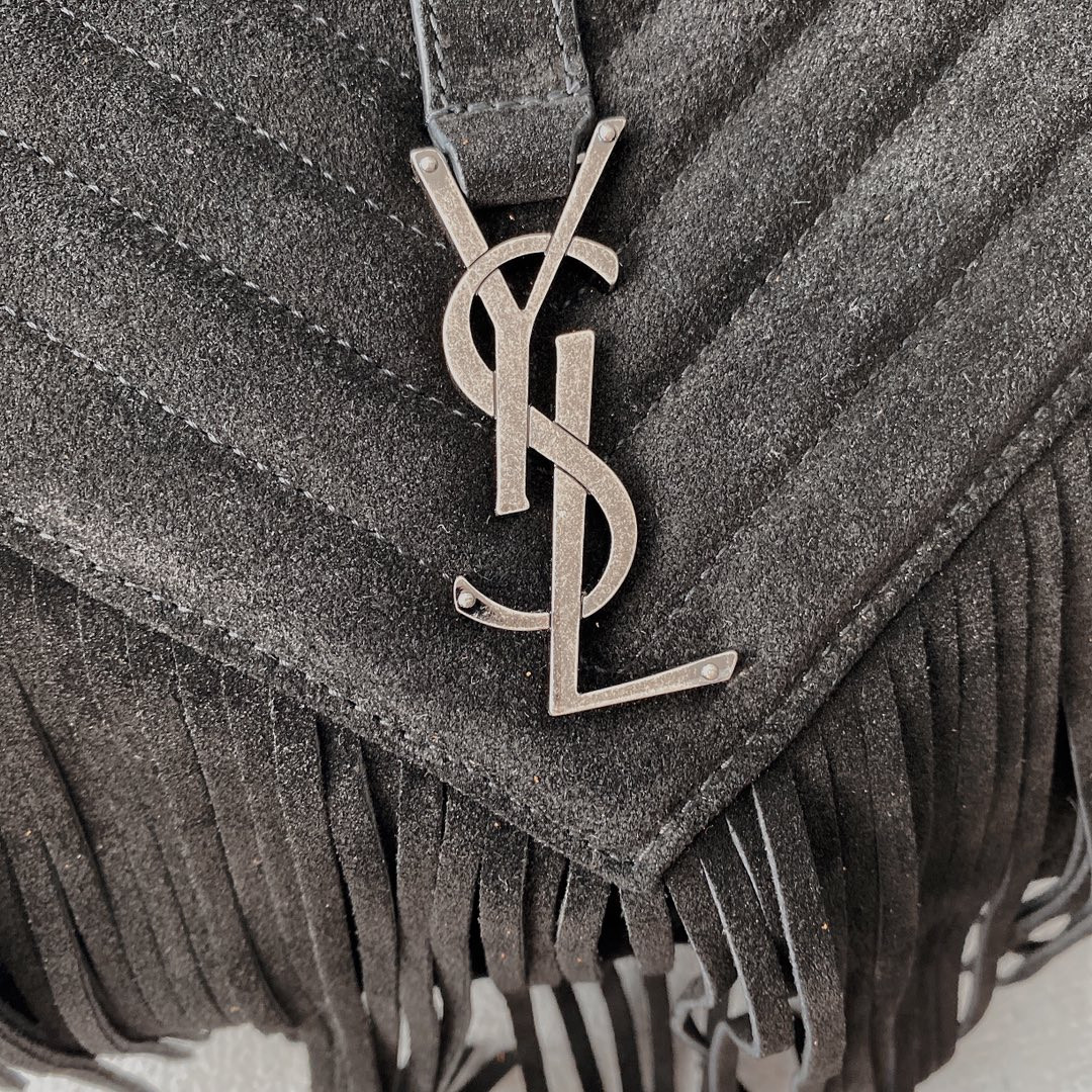 Y51 COLLEGE MEDIUM IN QUILTED LEATHER BLACK SILVER 9.4 X 6.6 X 2.5 INCHES