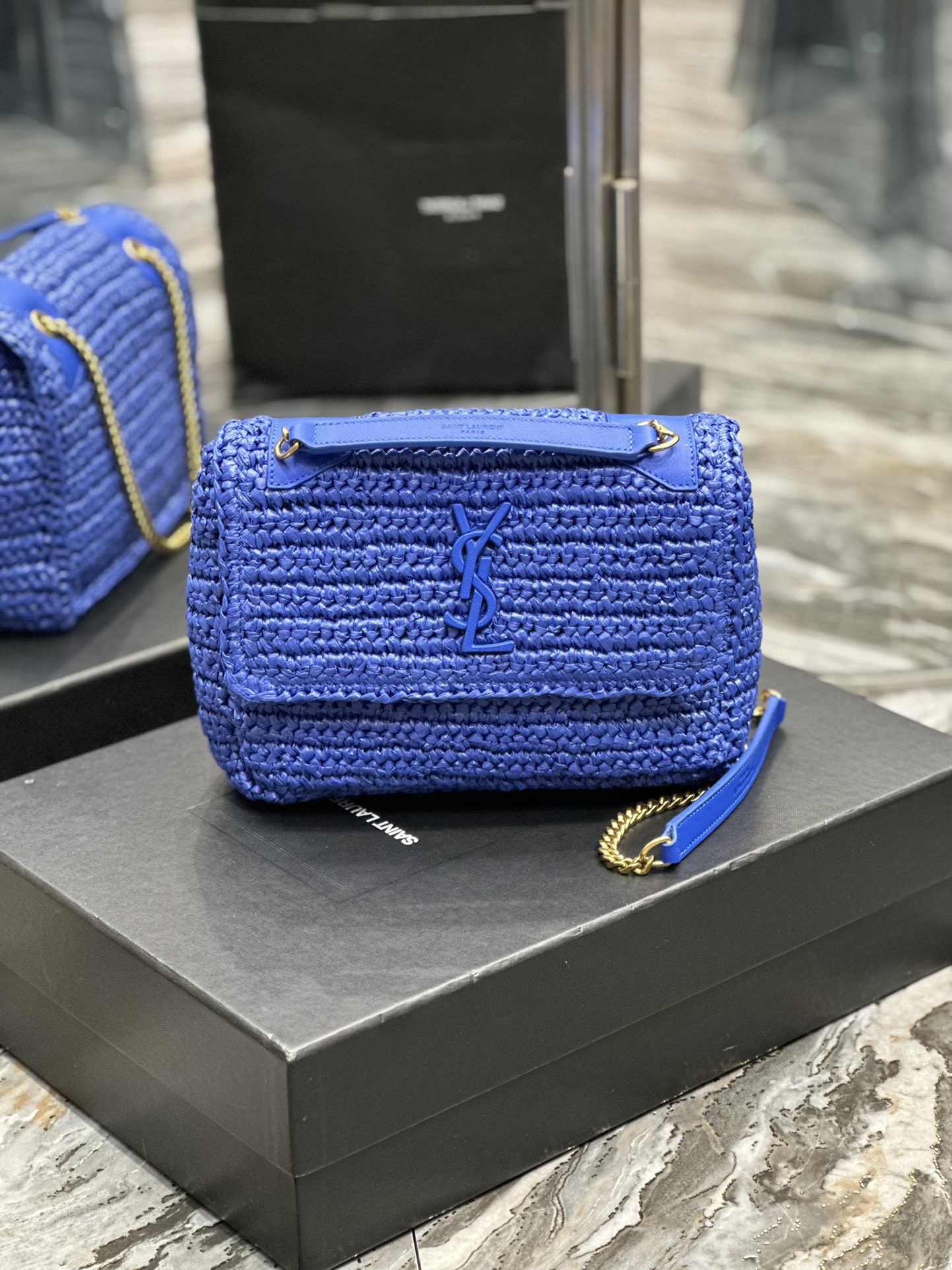 Y51 NIKI CHAIN BAG IN RAFFIA AND LEATHER BLUE 22×16.5×12 CM
