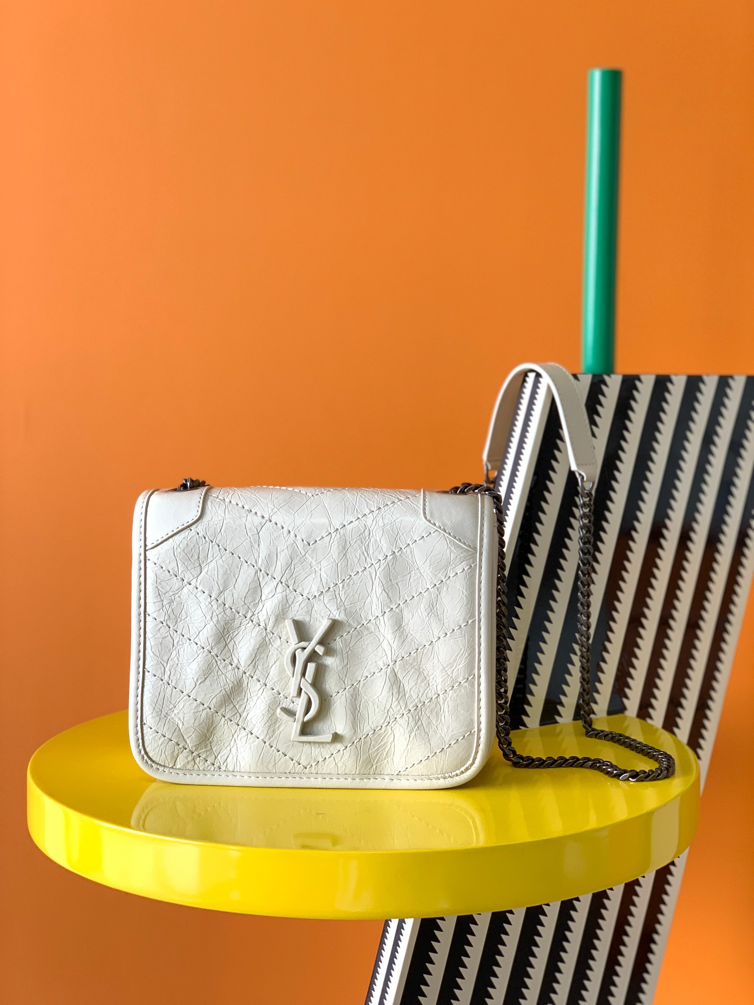 Y51 NIKI CHAIN WALLET IN SHINY LEATHER WHITE 19 x 15 x 6 CM