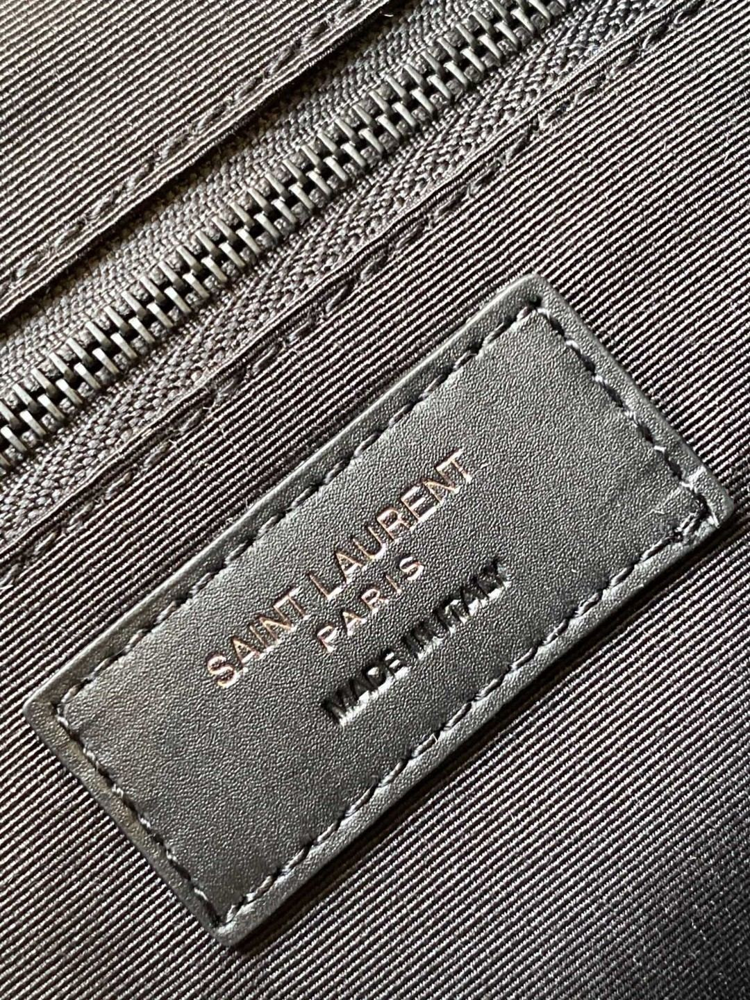 Y51 NIKI SHOPPING IN CROCODILE-EMBOSSED LEATHER 12.9 X 10.6 X 4.5 INCHES