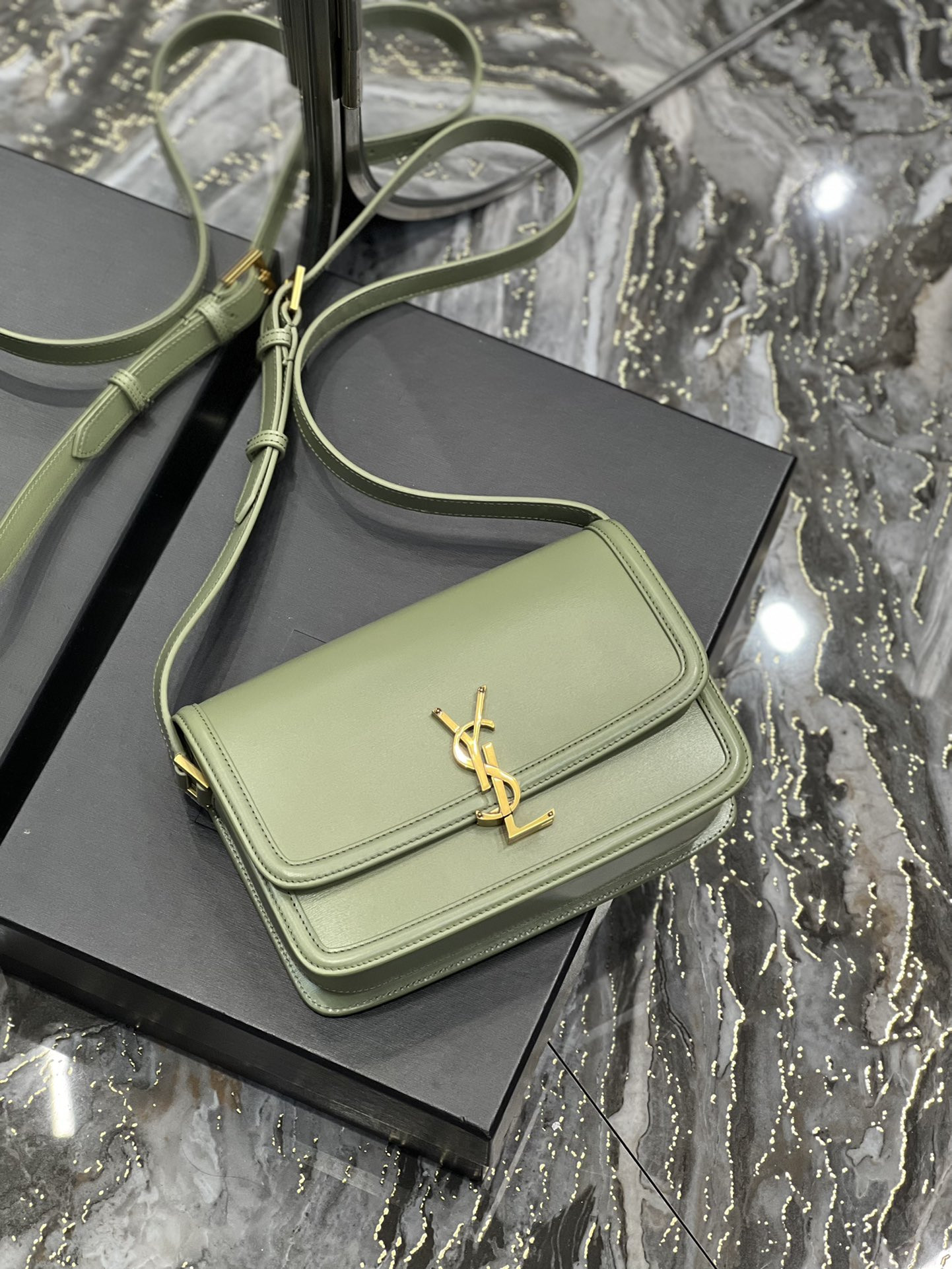 Y51 SOLFERINO MEDIUM SATCHEL IN BOX Sa1nt Lau*nt LIGHT GREEN 9.1 X 6.3 X 2.4 INCHES