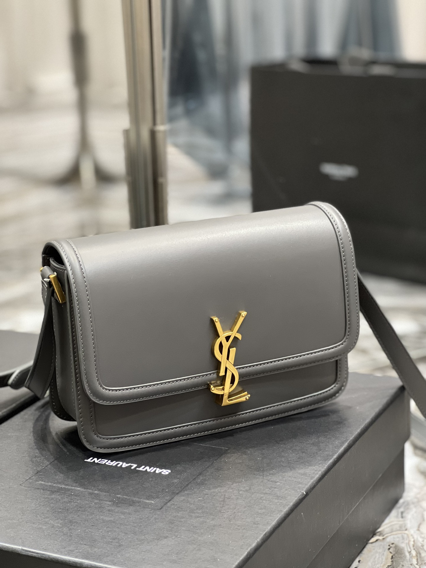 Y51 SOLFERINO MEDIUM SATCHEL IN BOX Sa1nt Lau*nt LIGHT GRAY 9.1 X 6.3 X 2.4 INCHES