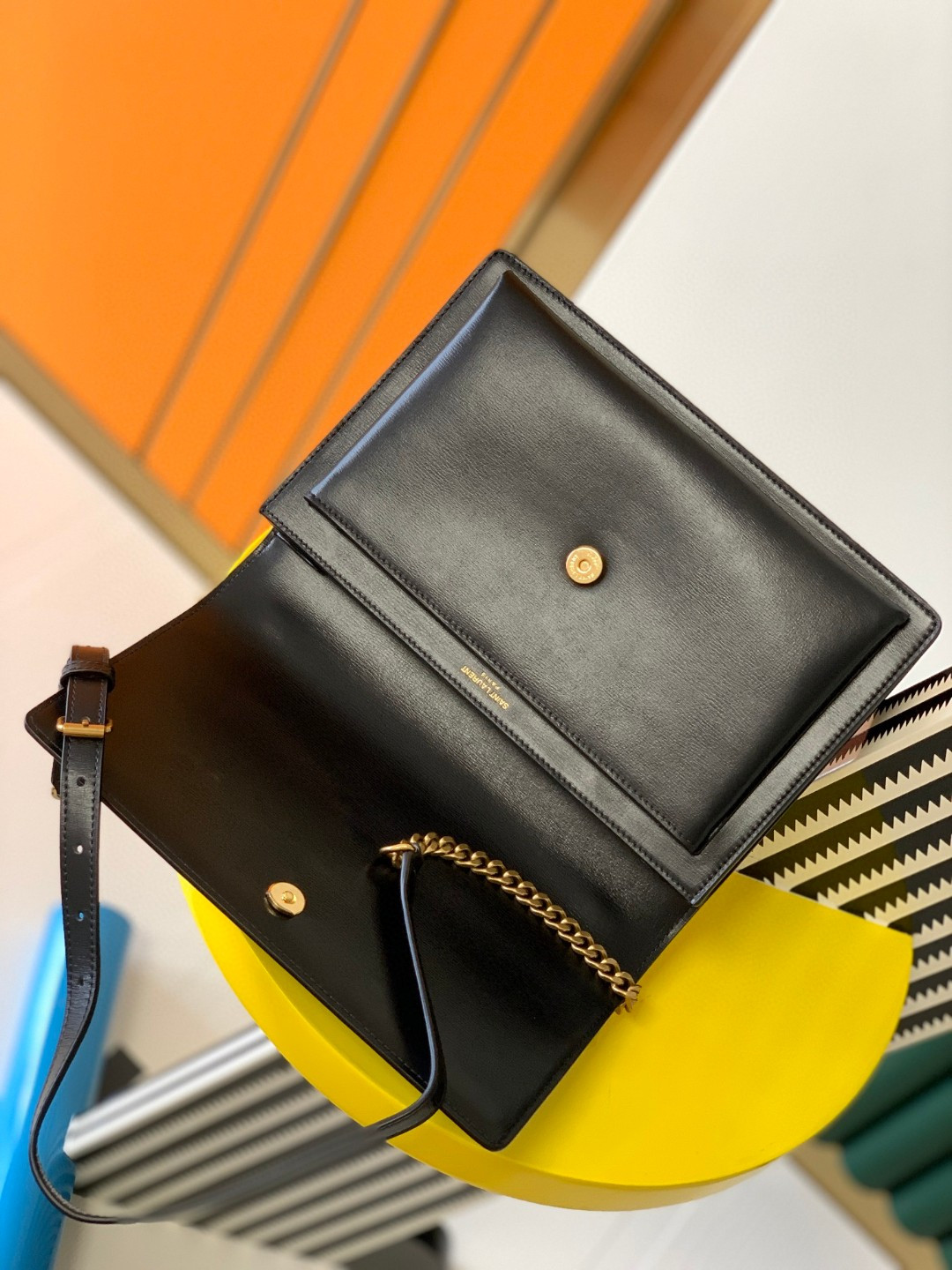 Y51 SUNSET LARGE IN SMOOTH LEATHER BLACK 10.6 X 7 X 3.1 INCHES