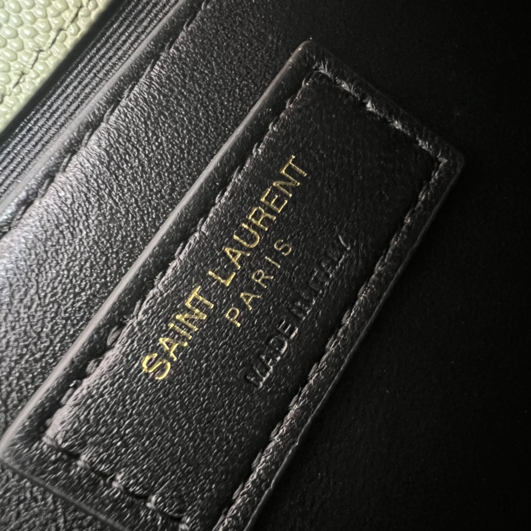Y51 KATE MEDIUM IN GRAIN DE POUDRE EMBOSSED LEATHER GREEN 9.4 X 5.7 X 2.1 INCHES