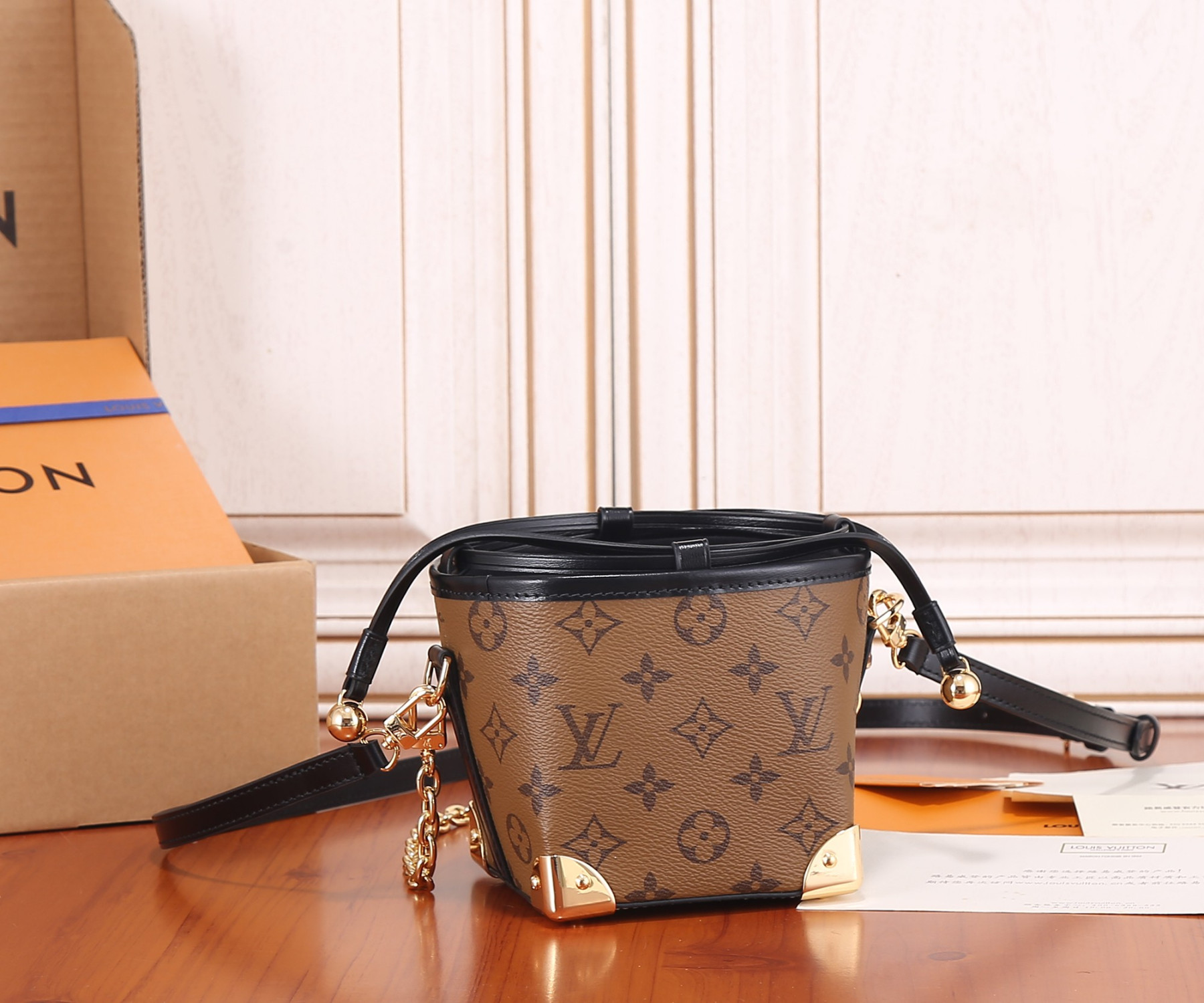 LV M82885 Zjs jh Online Only 11.5x11.5x11.5 CM