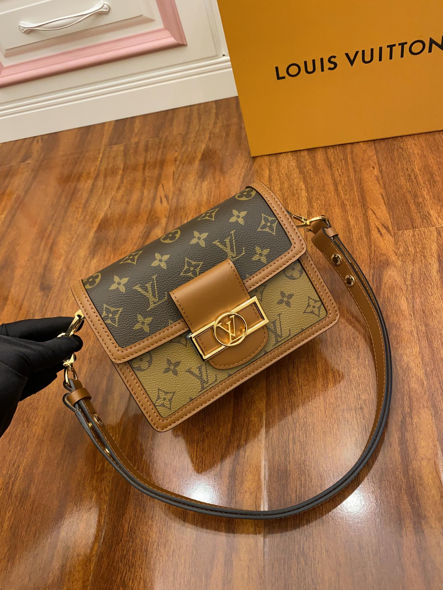 LV M44580 MINI DAUPHINE 7.9 x 5.9 x 3.5 inches