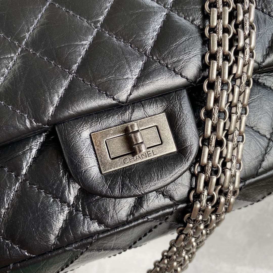 Ch**el 2.55 HANDBAG 6.2 × 9.4 × 2.9 in