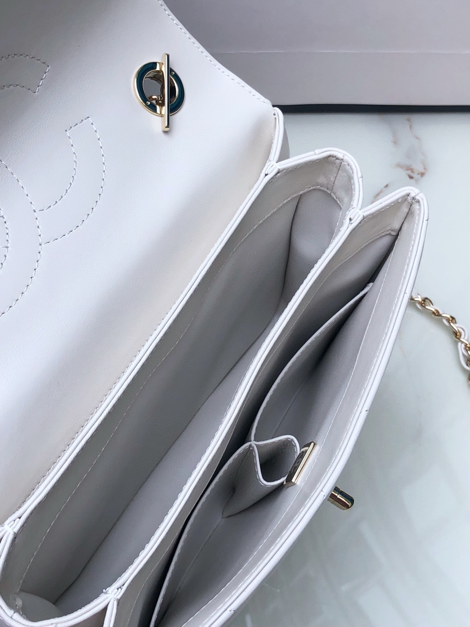 Ch**el FLAP BAG WITH TOP HANDLE 6.6 × 9.8 × 4.7 in
