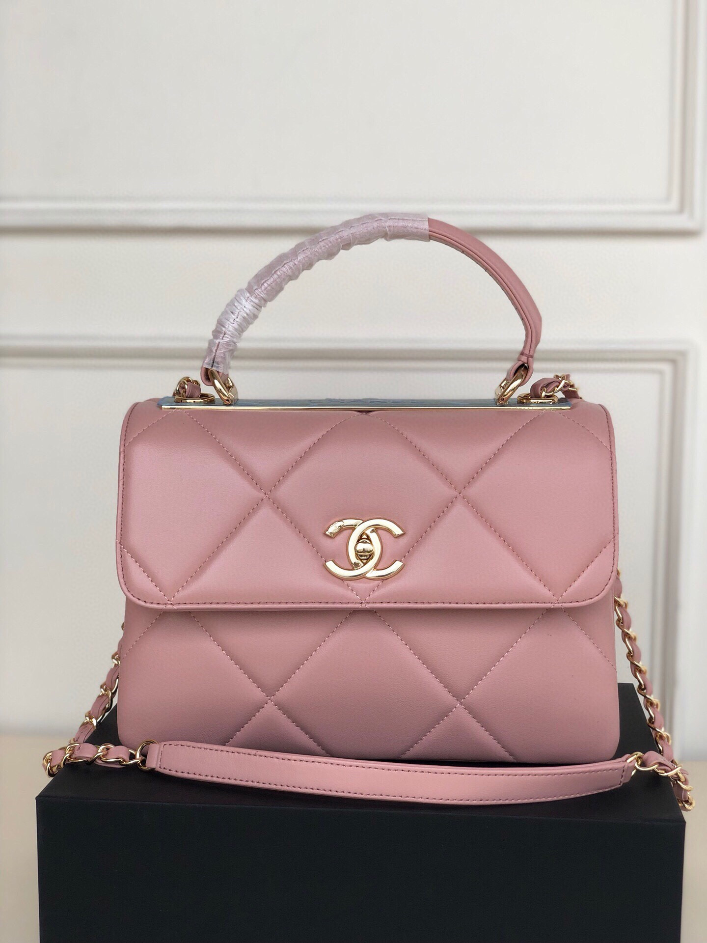 Ch**el FLAP BAG WITH TOP HANDLE 6.6 × 9.8 × 4.7 in