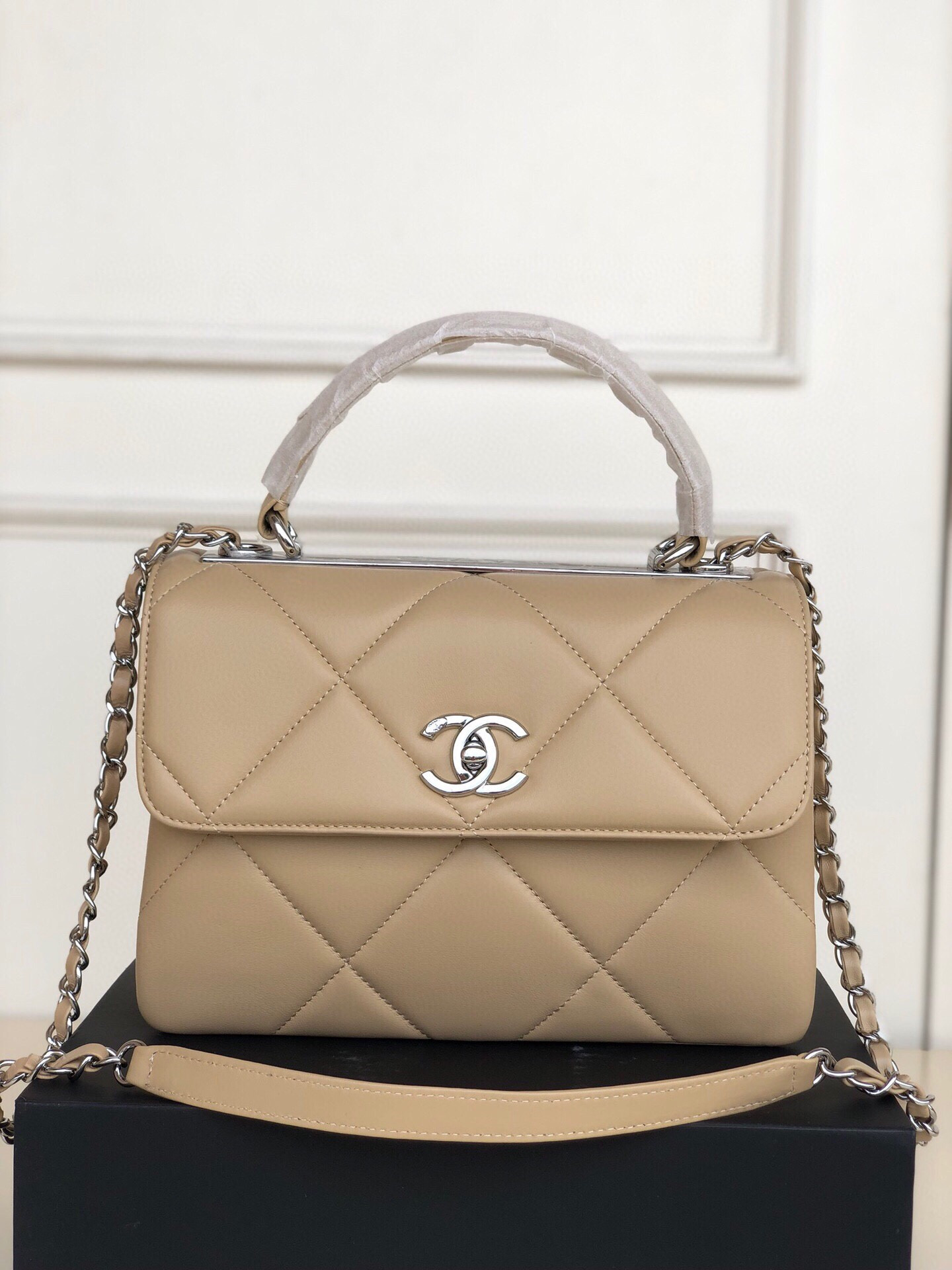 Ch**el FLAP BAG WITH TOP HANDLE 6.6 × 9.8 × 4.7 in