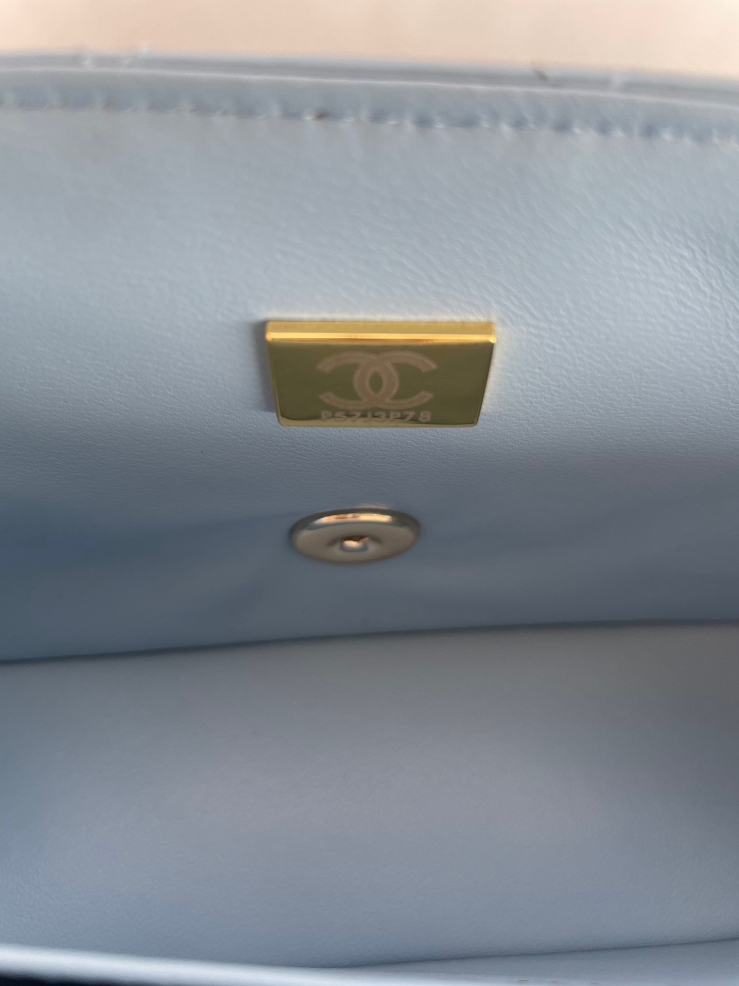 Ch**el Mini Classic Handbag With Top Handle 12 × 20 × 6 cm