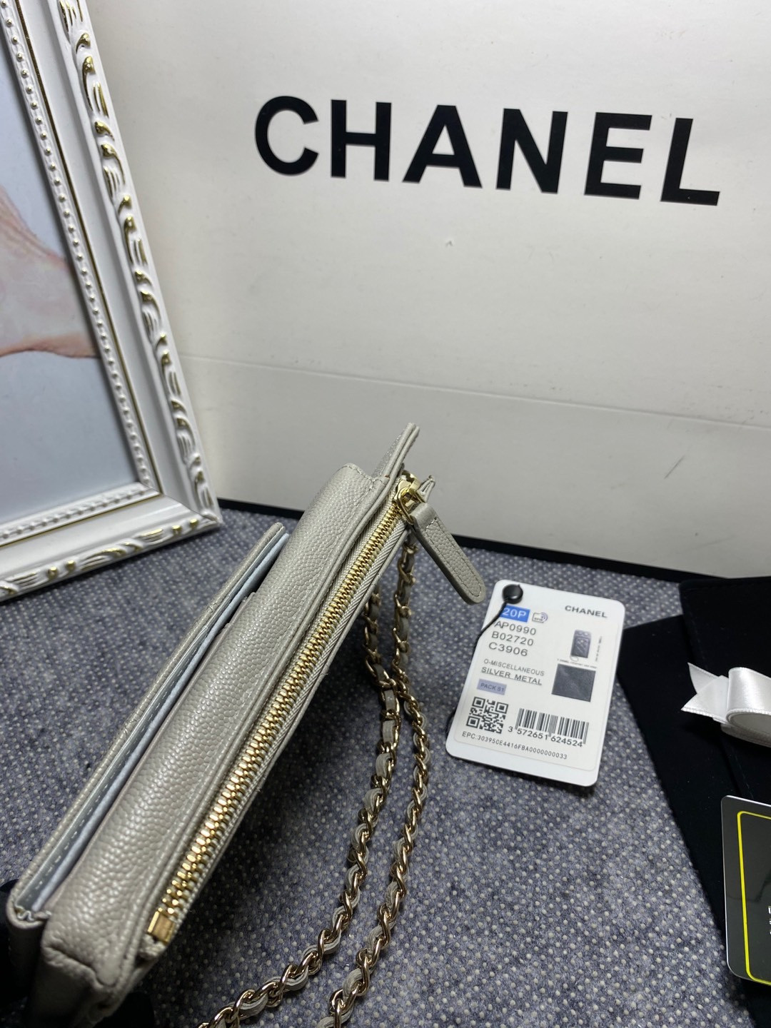 Ch**el LONG ZIPPED WALLET 19-11cm