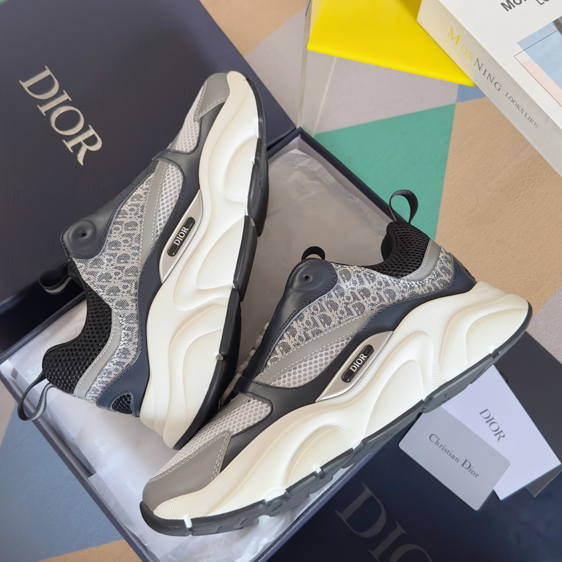 UA D10r B22 gray Sneaker