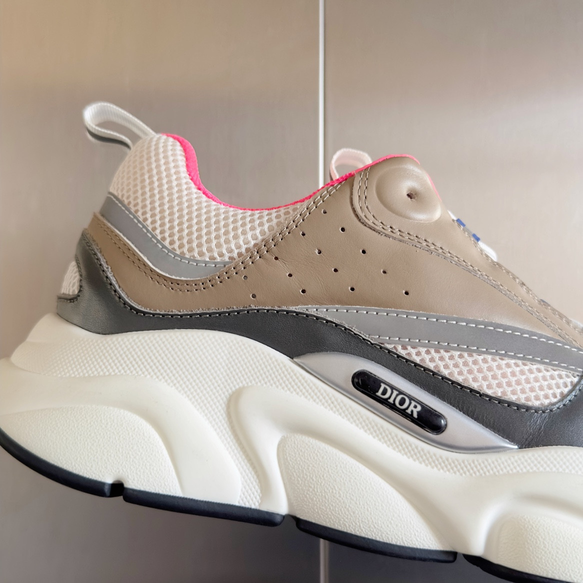 UA D10r B22 Sneaker