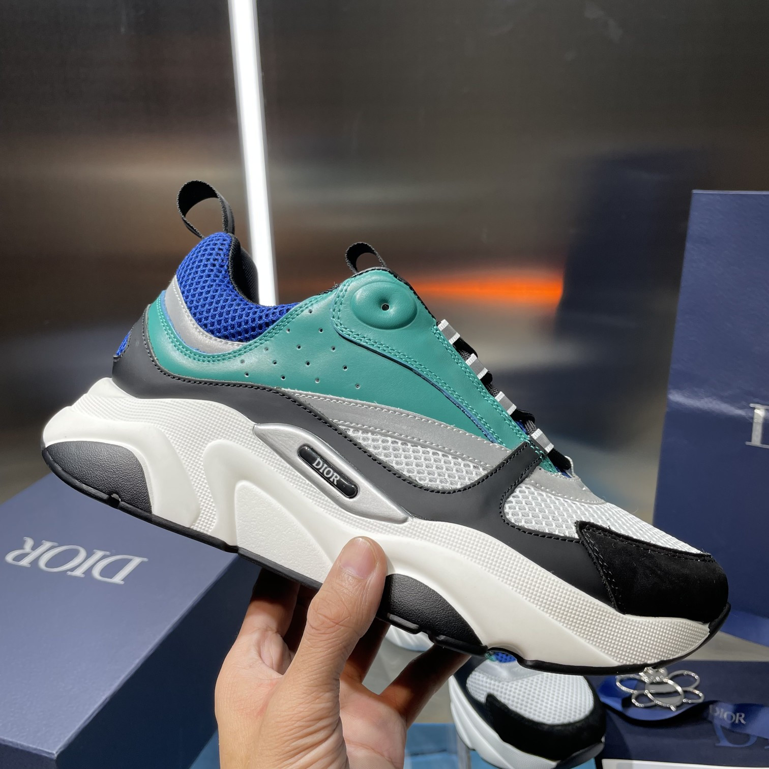 UA D10r B22 Sneaker