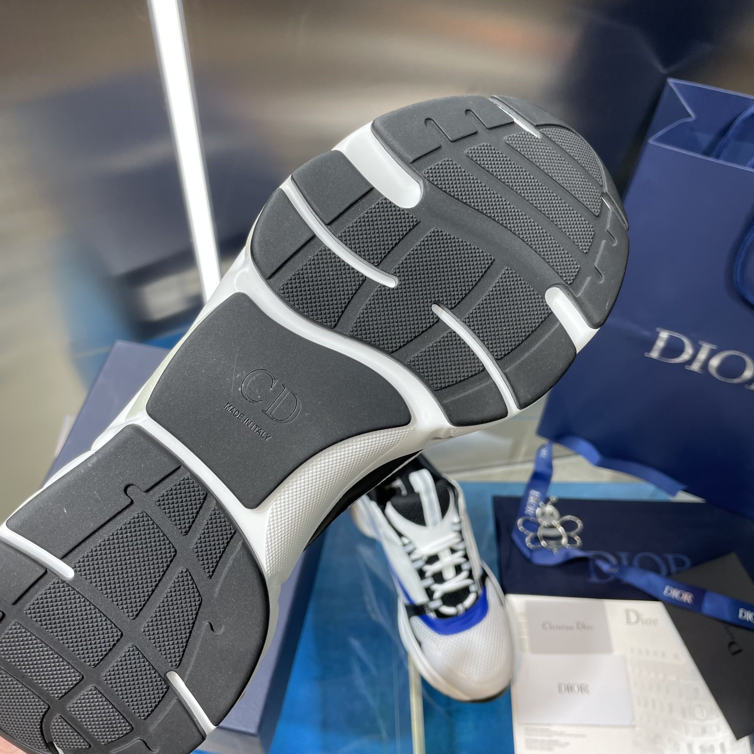 UA D10r B22 white Sneaker