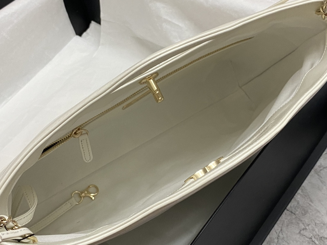 Ch**el SHOPPING BAG Shiny Lambskin & Gold-Tone Metal 35x39x8cm