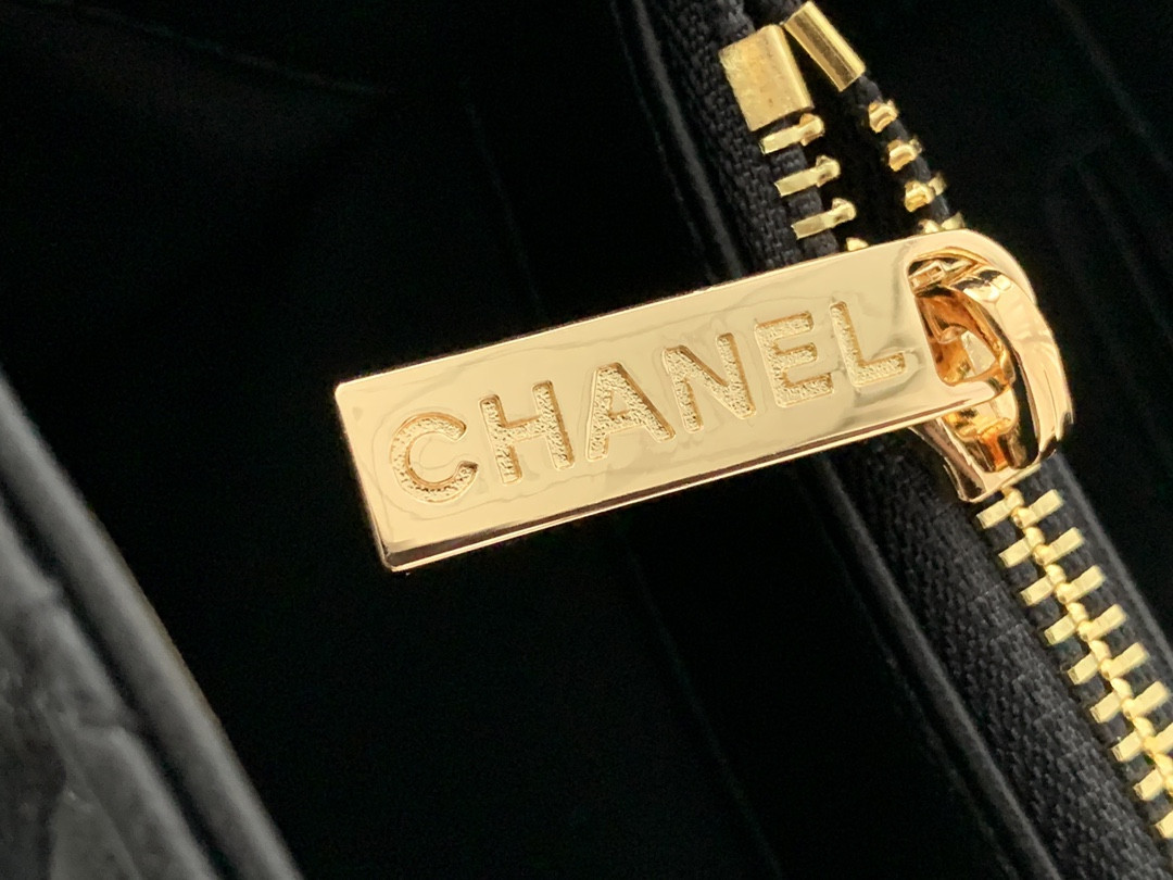 Ch**el GST Lambskin LEATHER HARDWARE  24X33X13CM