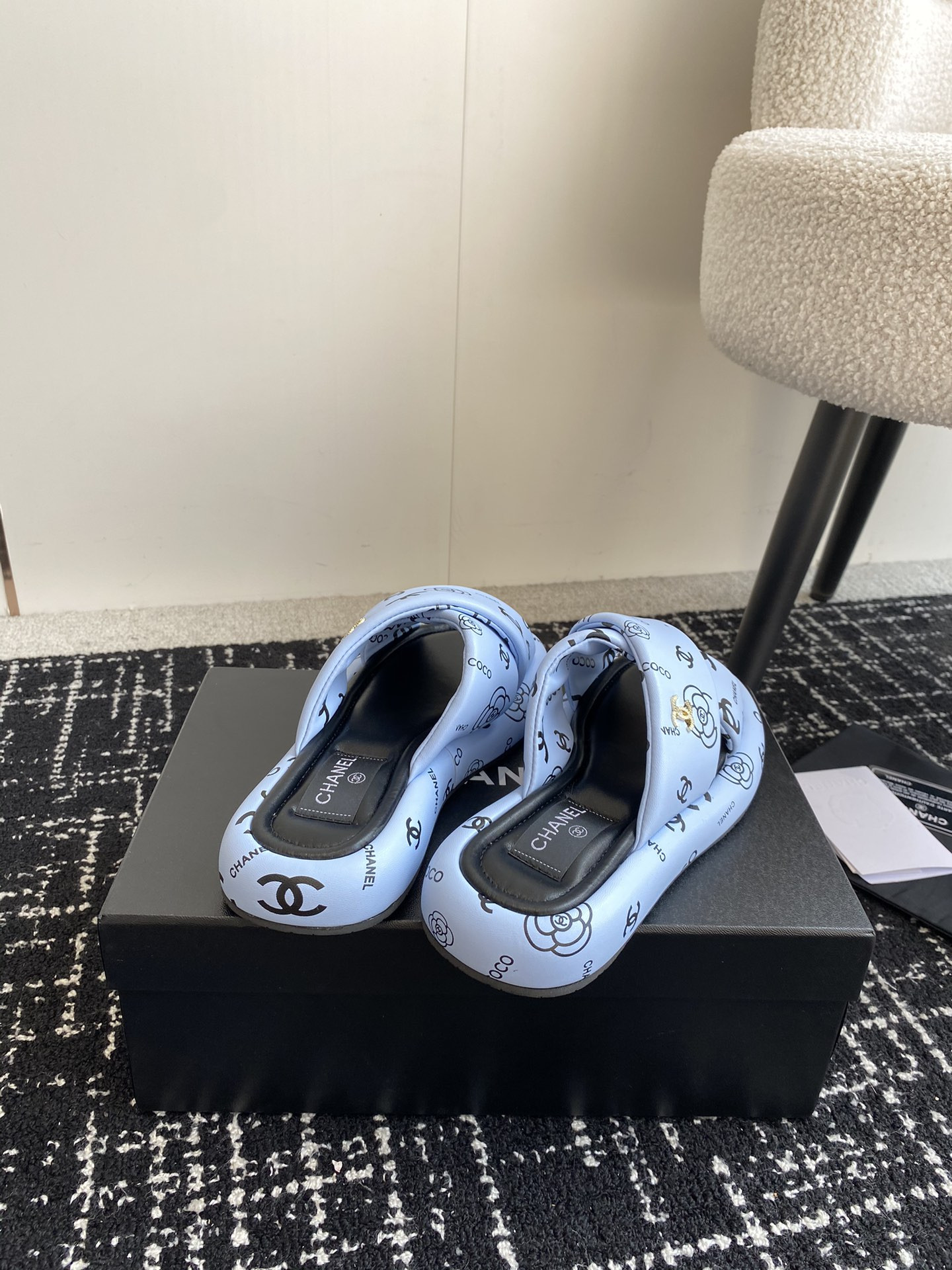 UA Ch**el SLIPPERS