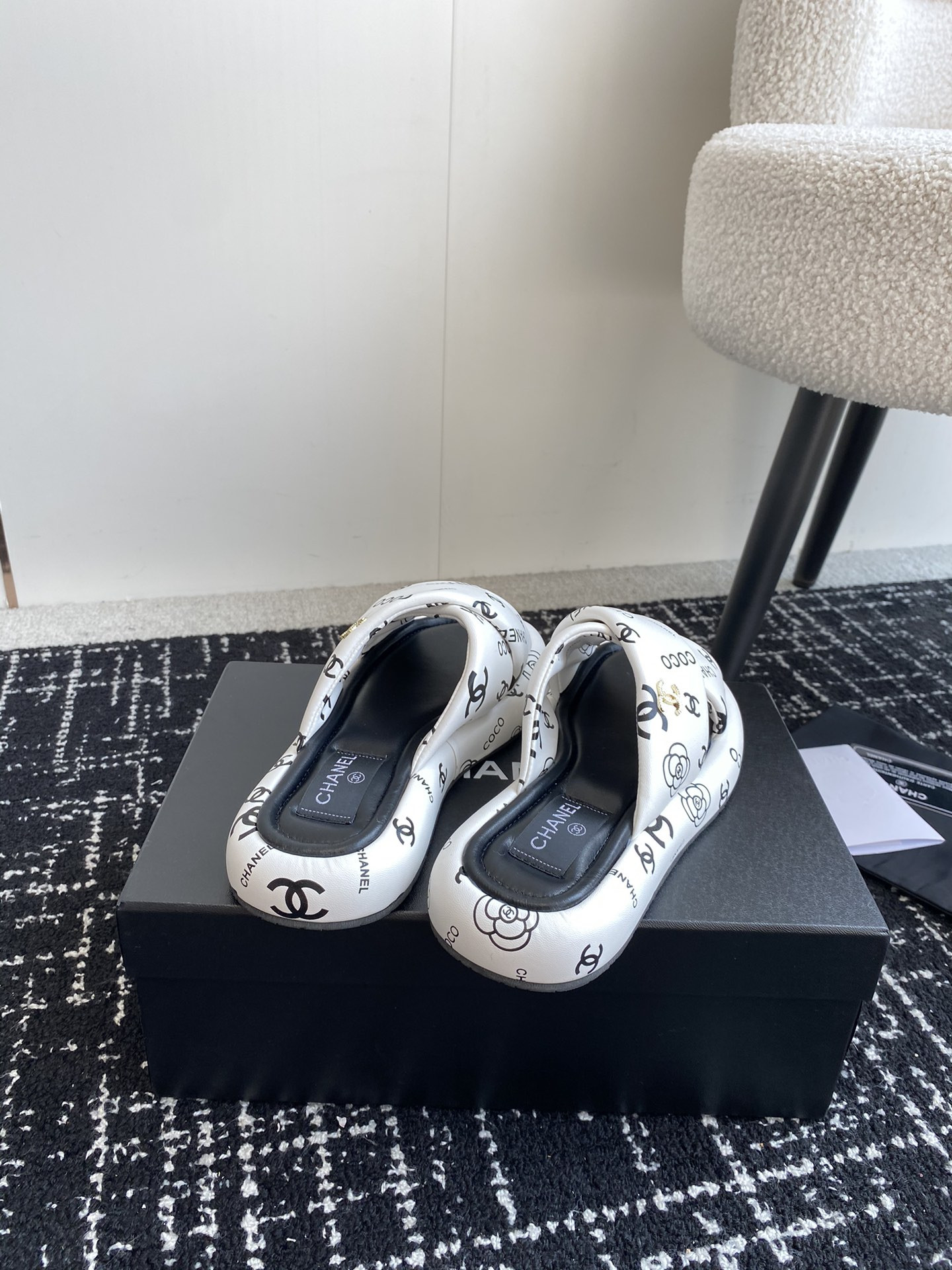 UA Ch**el SLIPPERS