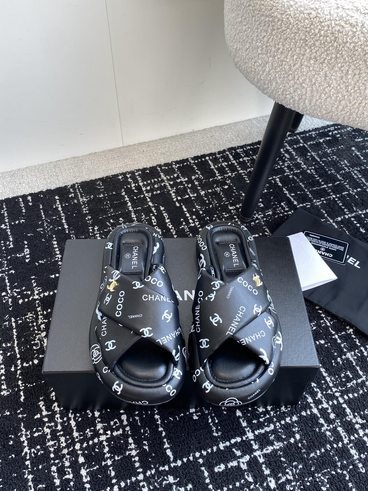 UA Ch**el SLIPPERS