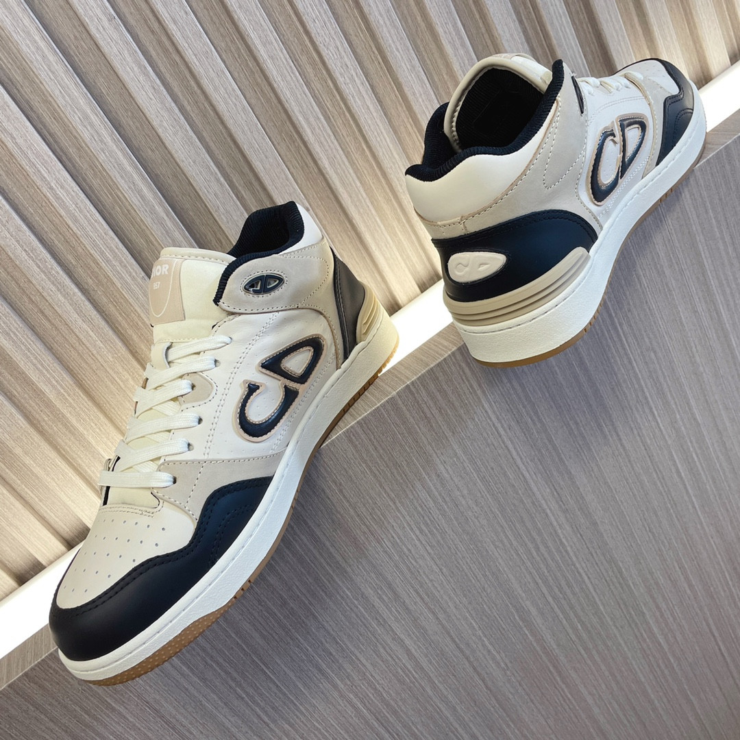 UA D10r B57 Mid-Top Sneaker