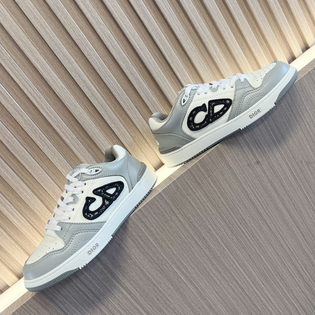 UA D10r B57 Low-Top Sneaker  Gray and White