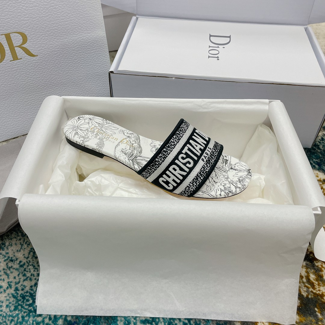 UA D10r Dway Slide