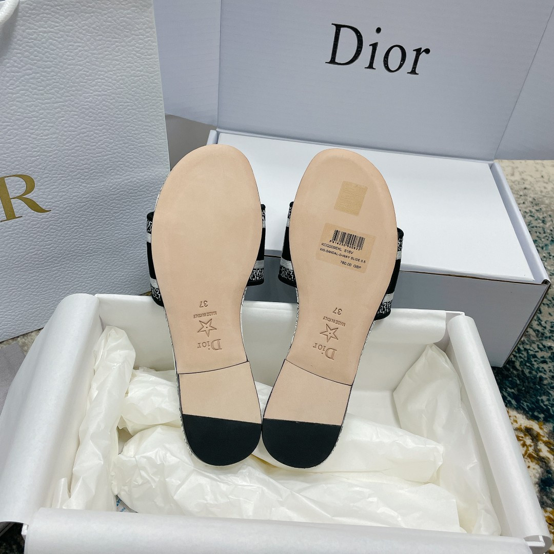 UA D10r Dway Slide