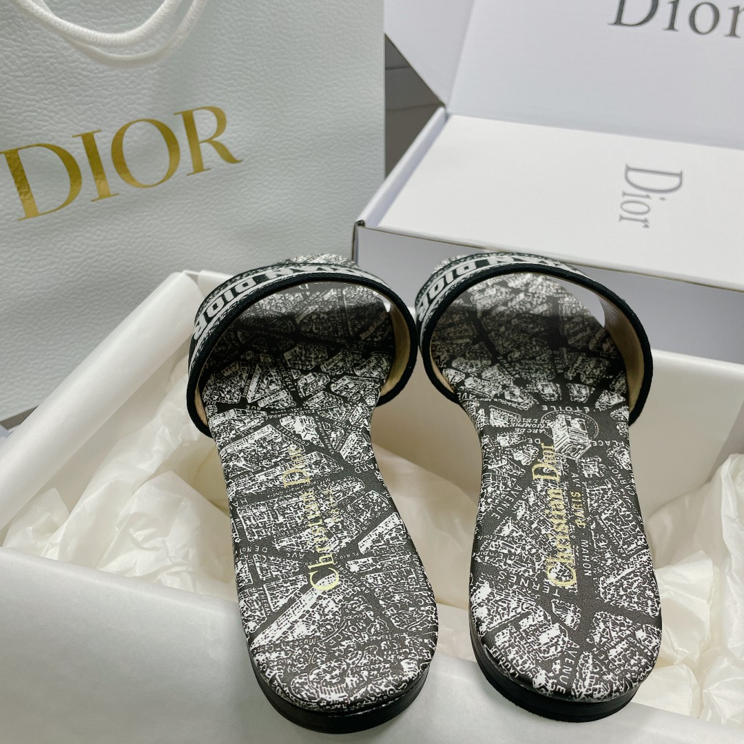 UA D10r Dway Slide