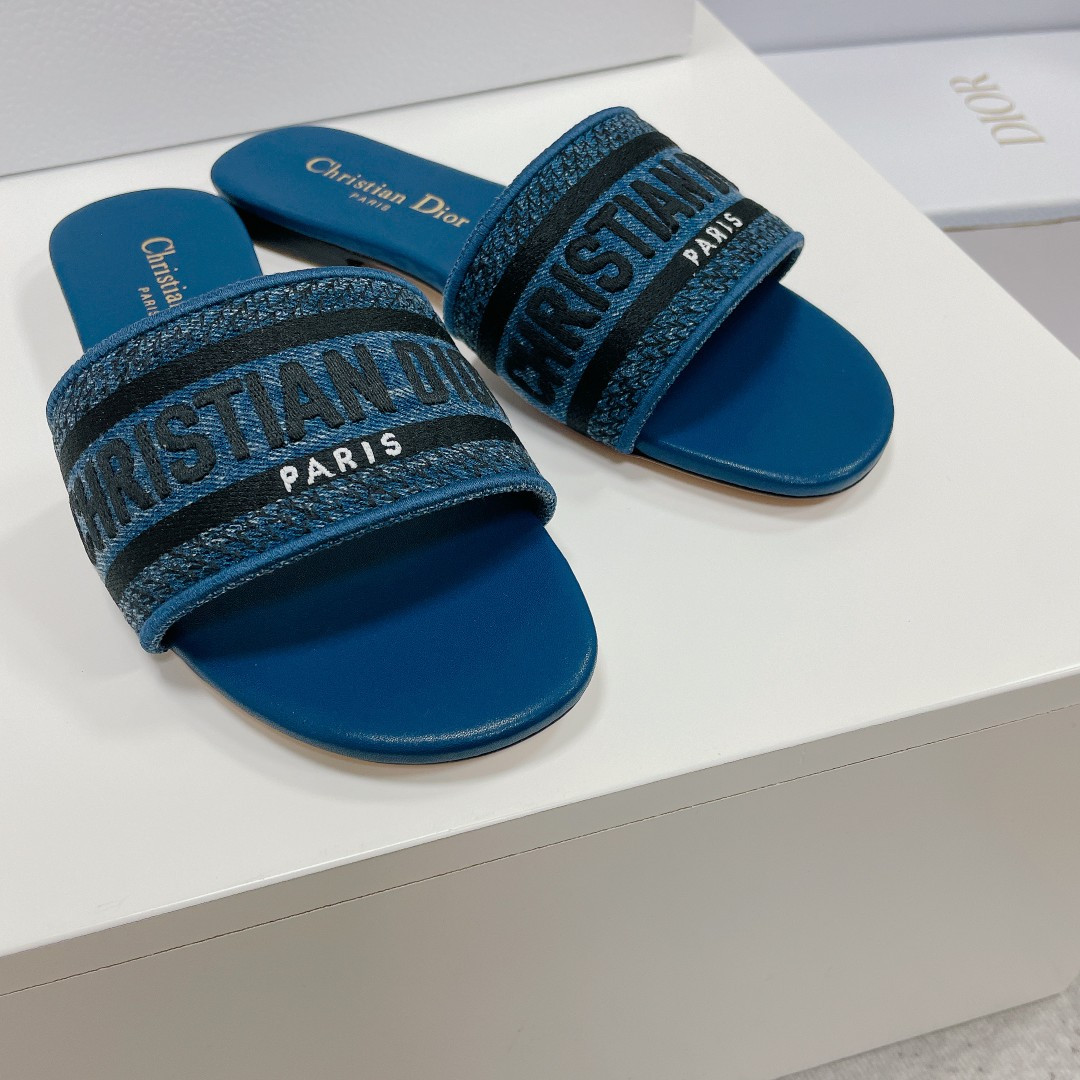 UA D10r Dway Slide