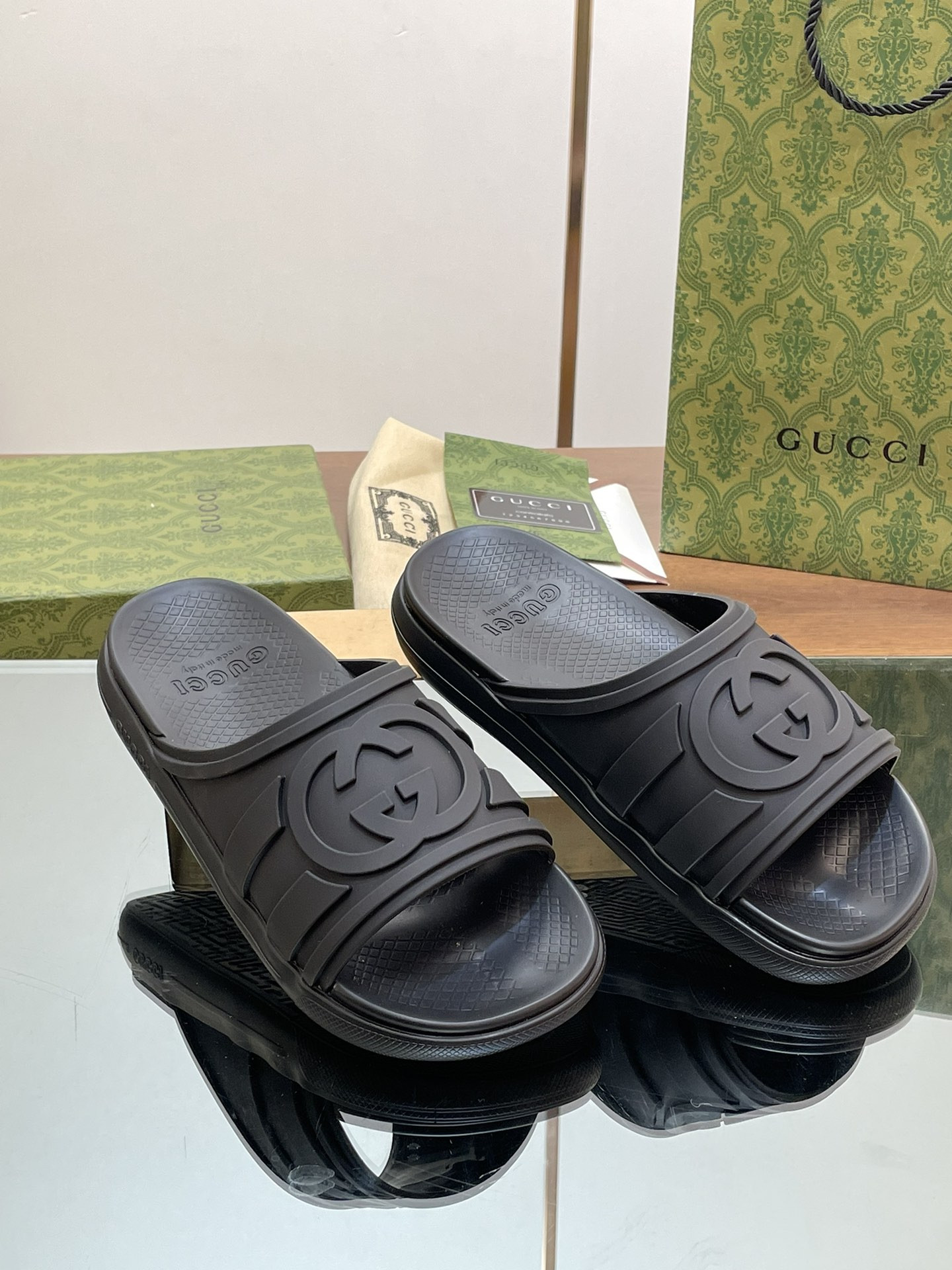 UA Gvc*1 INTERLOCKING G SLIDE SANDAL
