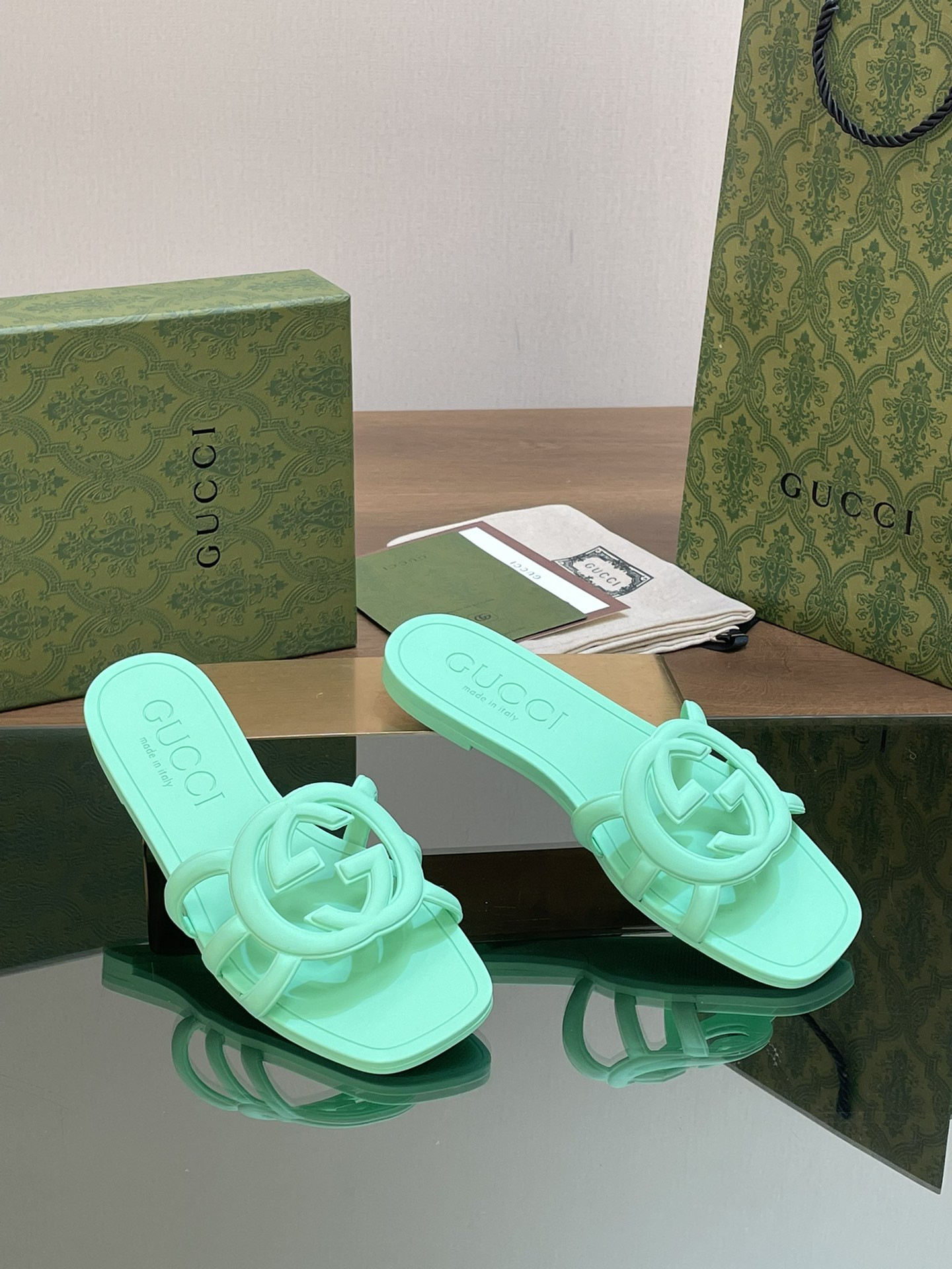 UA Gvc*1 INTERLOCKING G SLIDE SANDAL Pale Green