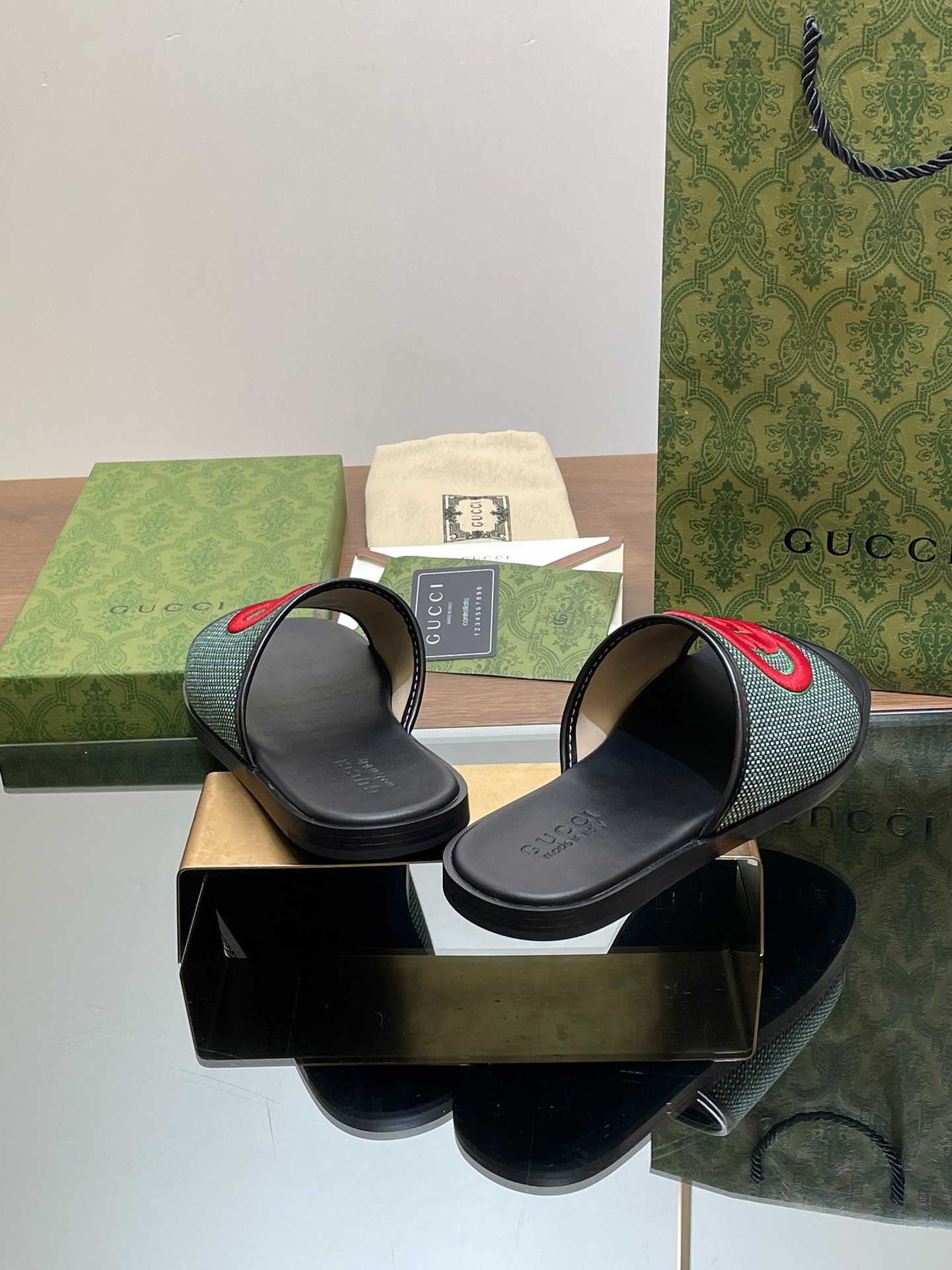 UA Gvc*1 INTERLOCKING G SLIDE SANDAL