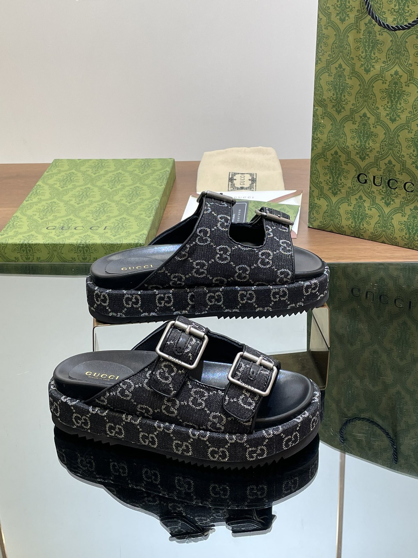 UA Gvc*1 SANDAL WITH DOUBLE G