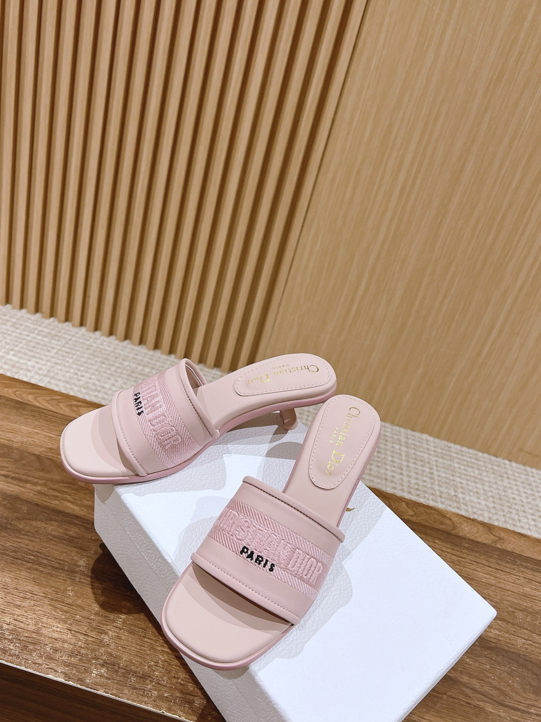 D10r Dway Heeled Slide